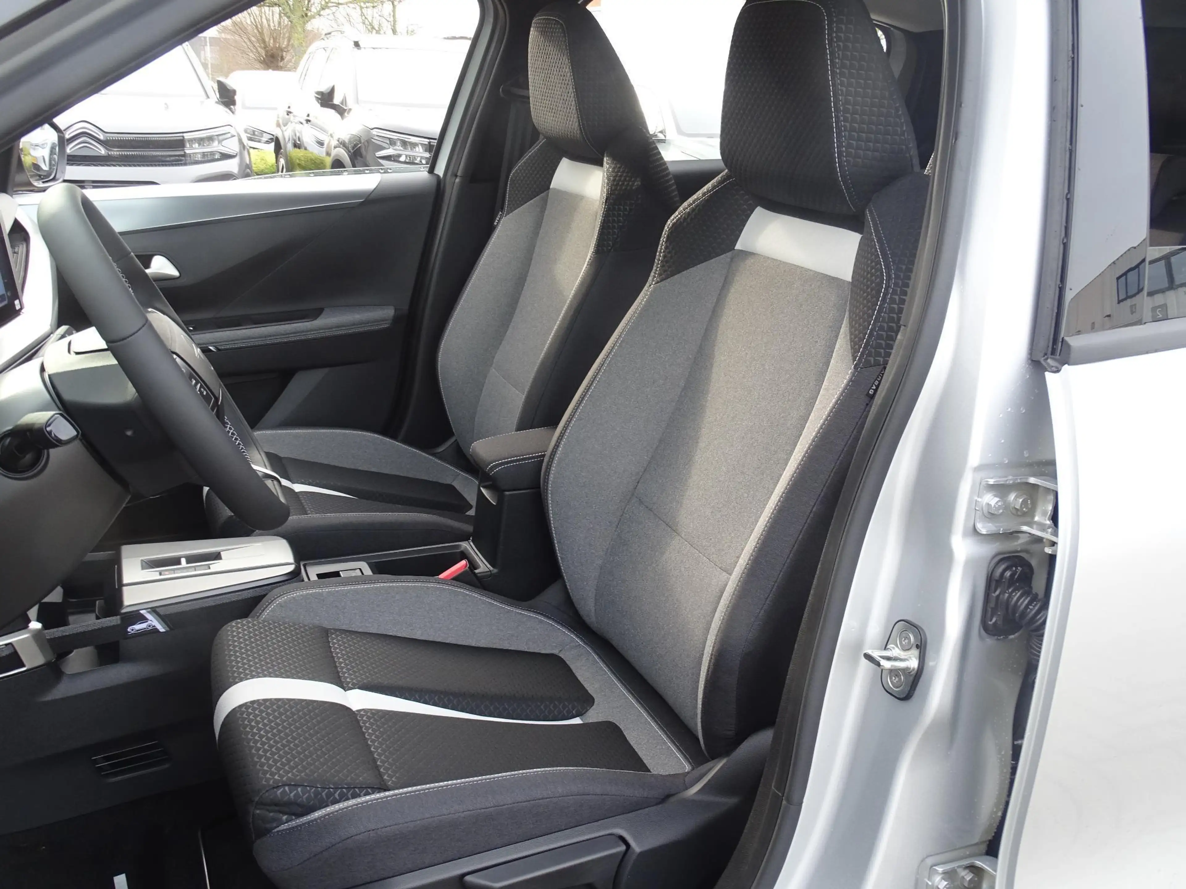 Opel Frontera 1.2 Turbo MHEV 100kW GS Verwacht — photo 8