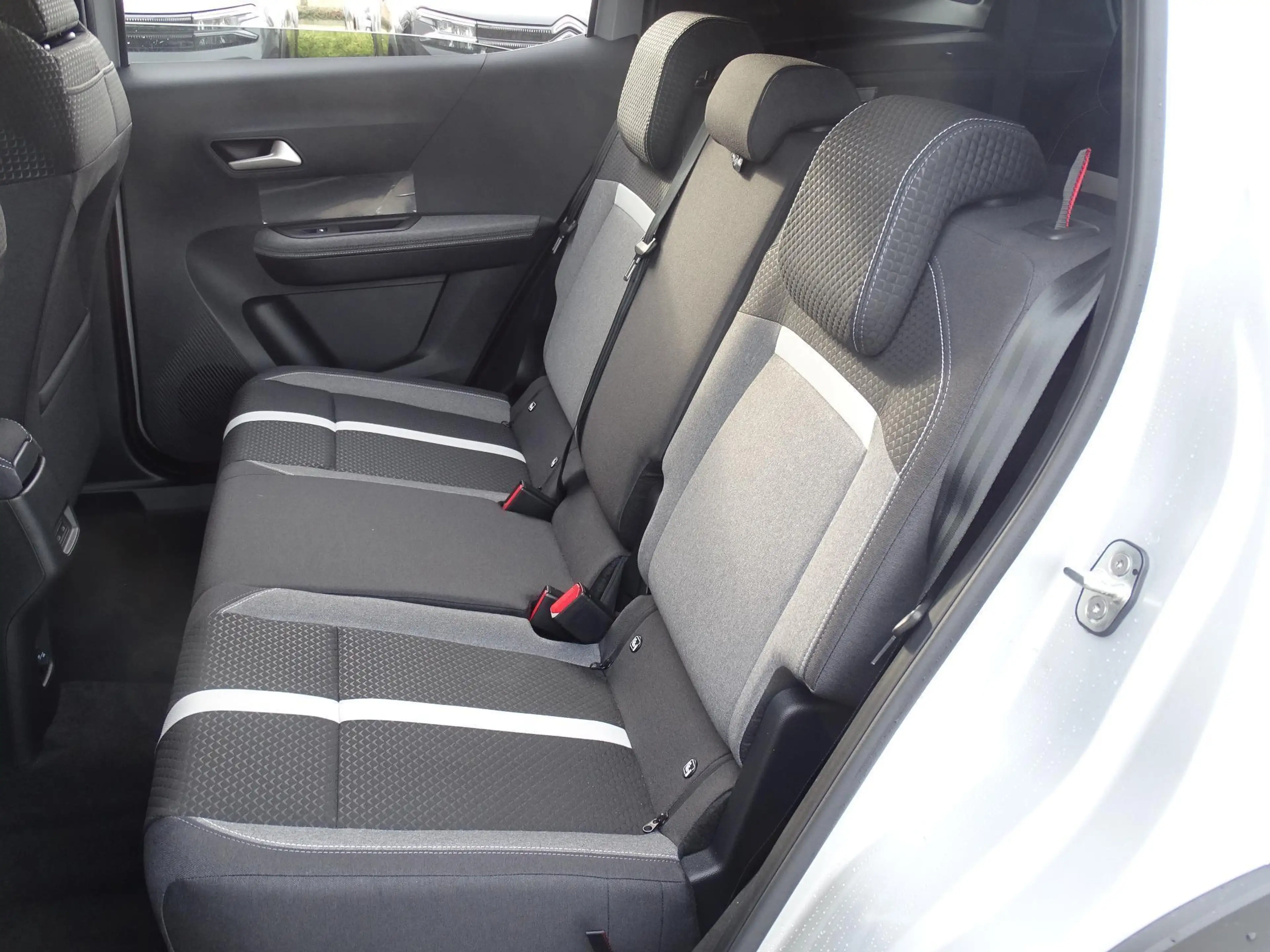 Opel Frontera 1.2 Turbo MHEV 100kW GS Verwacht — photo 11