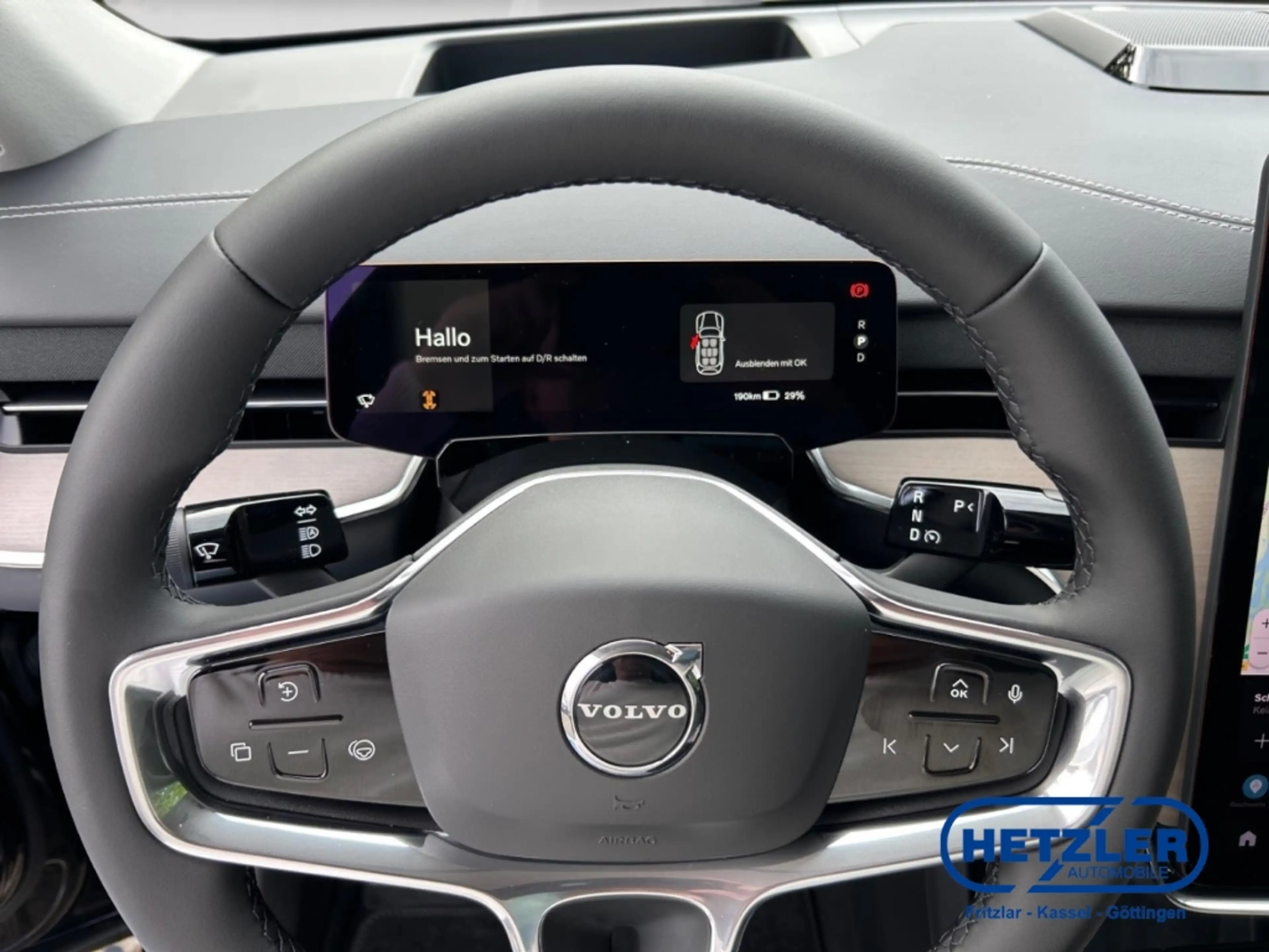 Volvo EX90 Plus Executive AWD 7-Sitzer HUD StandHZG AHK-el. — photo 8