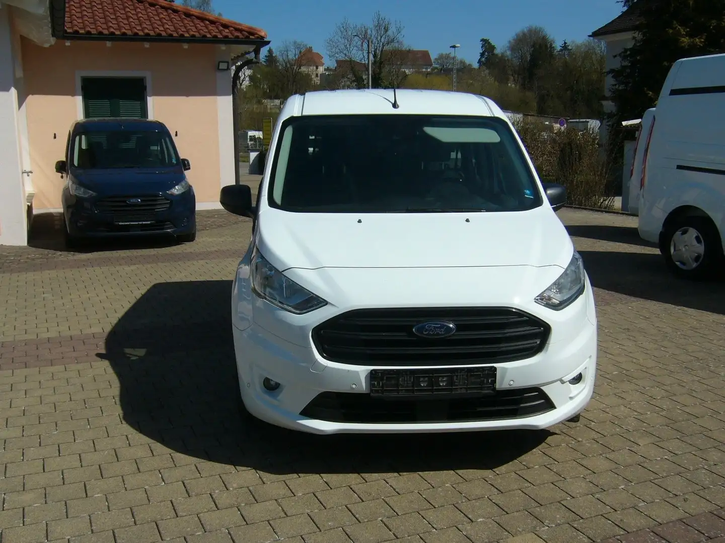 Ford Transit Connect 1,5 Trend 5-Sitze,SHZ,PDCTüv neu Weiß - 2