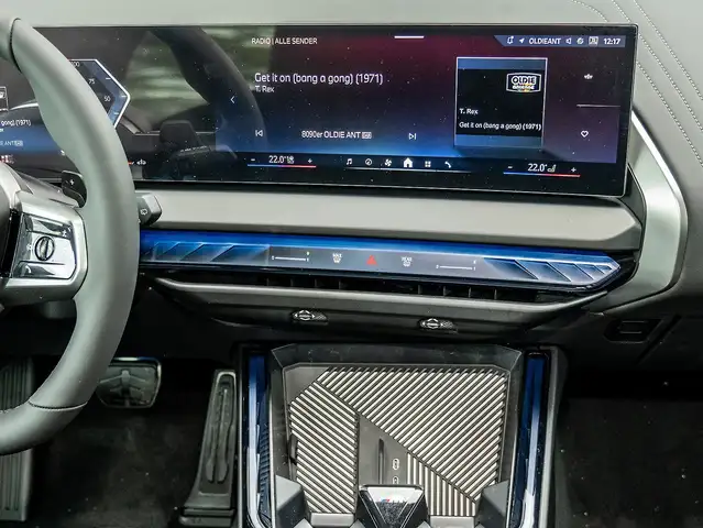 BMW X3 view 6