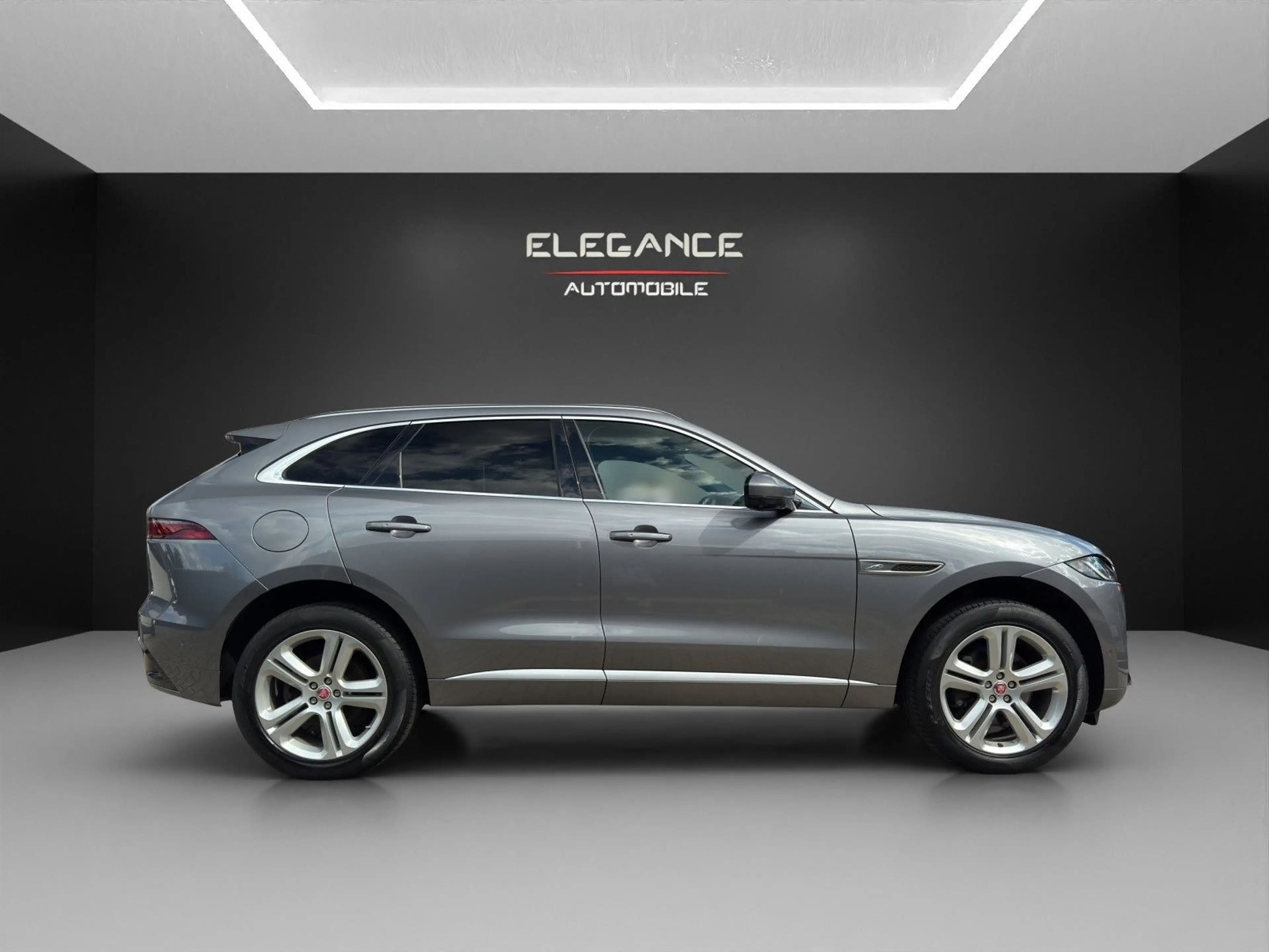 Jaguar F-Pace F-PACE R-Dynamic SE AWD*Panorama*AHK*ACC — photo 6