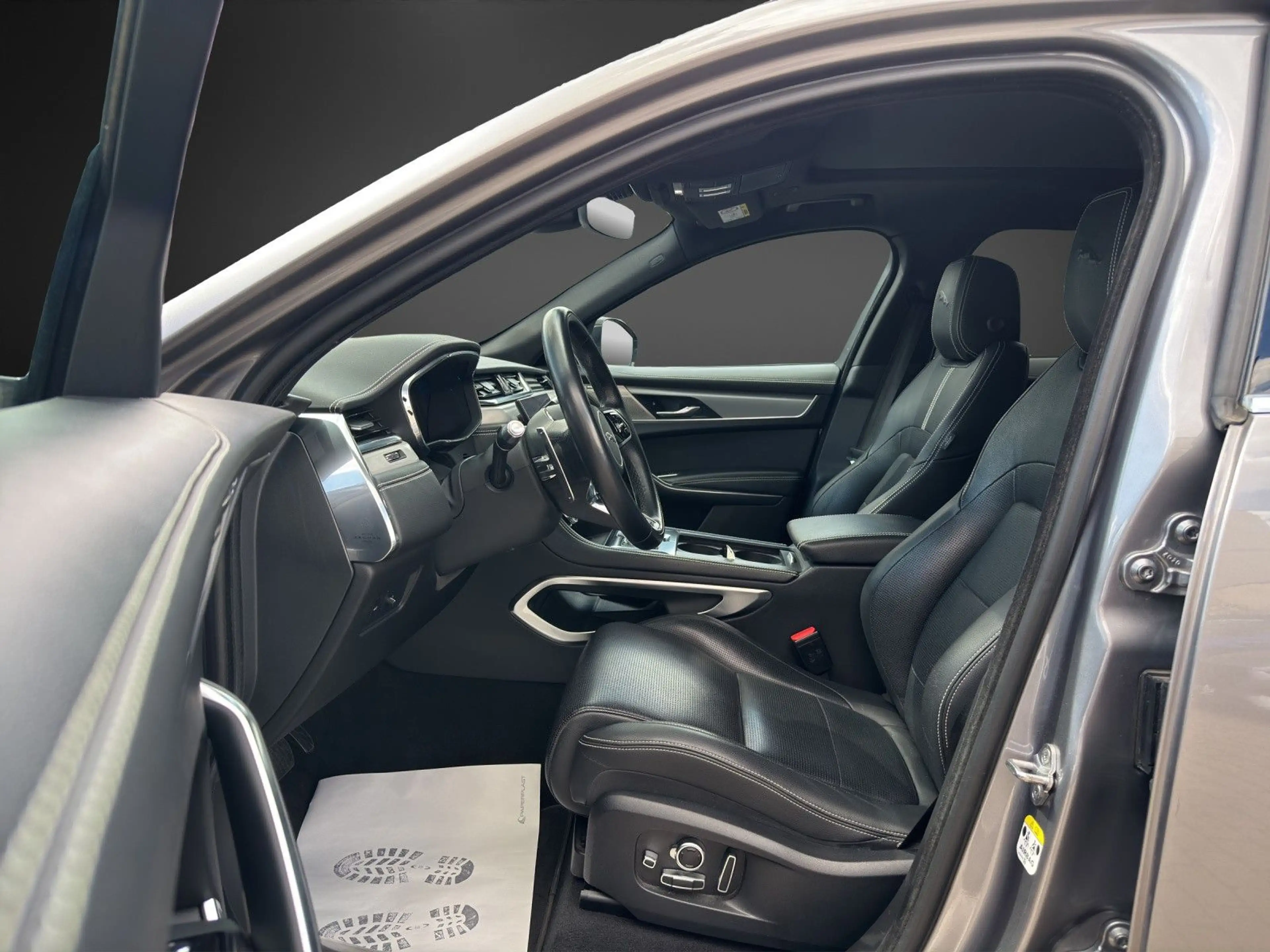 Jaguar F-Pace F-PACE R-Dynamic SE AWD*Panorama*AHK*ACC — photo 10