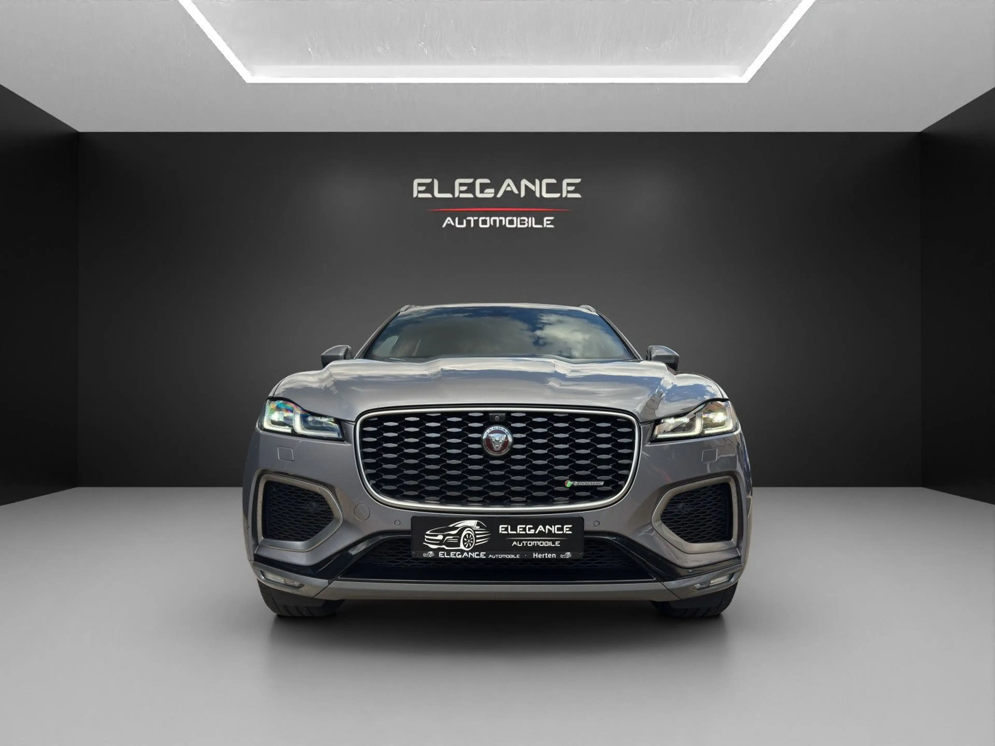 Jaguar F-Pace F-PACE R-Dynamic SE AWD*Panorama*AHK*ACC — photo 8