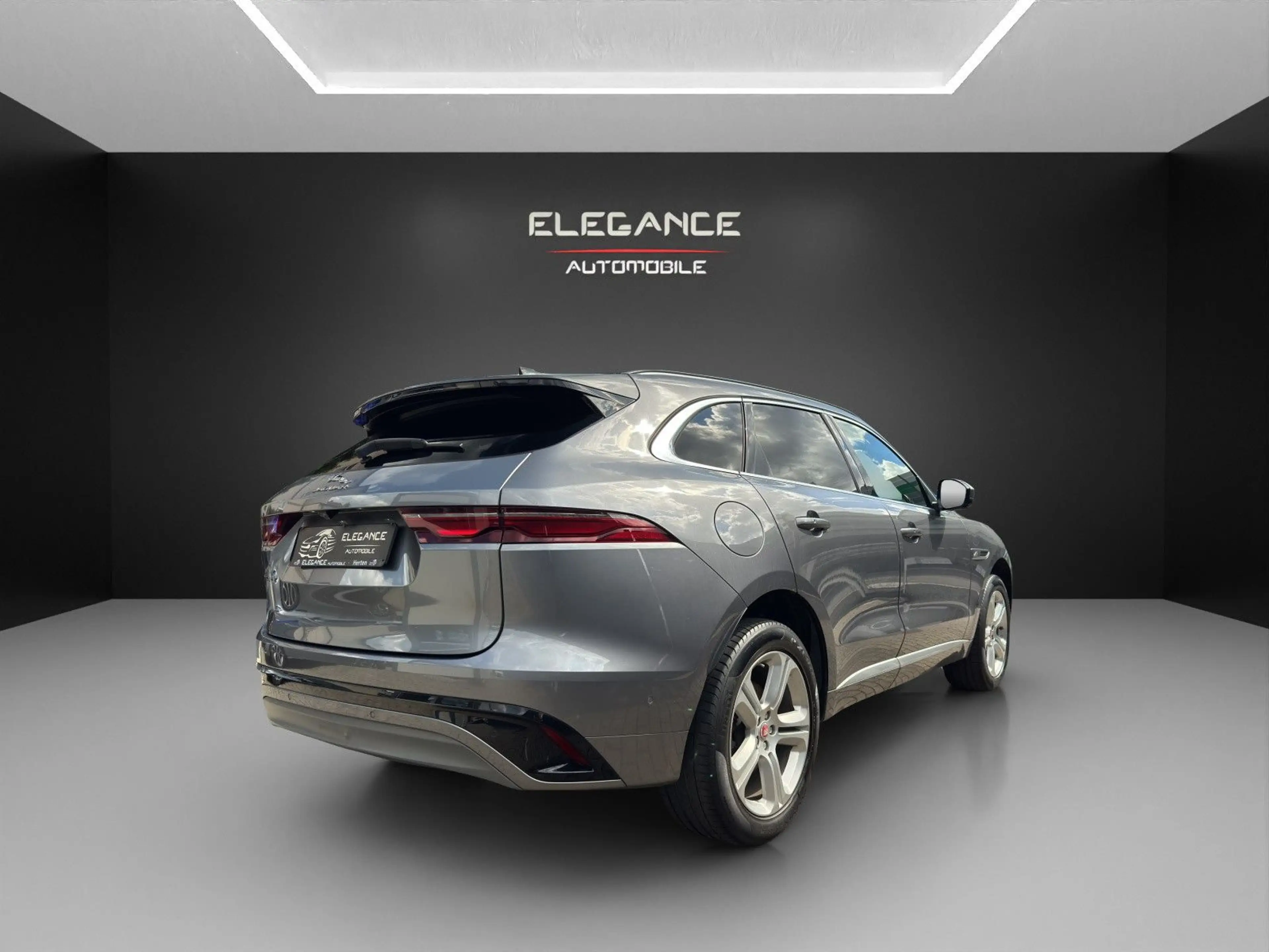 Jaguar F-Pace F-PACE R-Dynamic SE AWD*Panorama*AHK*ACC — photo 5