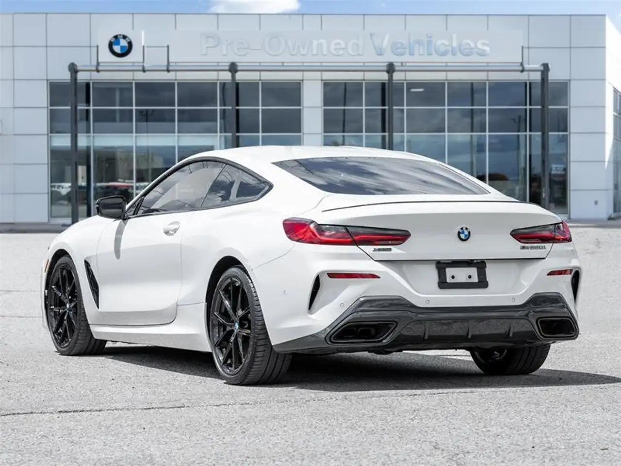BMW 8 Series photo BMW 8 Series