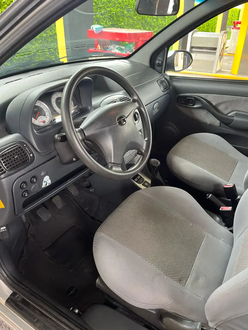 Tata Indigo Indigo SW 1.4 GLX Argento - 2