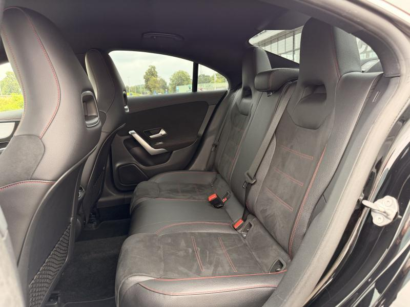 Mercedes-Benz CLA 180 D AMG - Alcantara - LED — photo 14