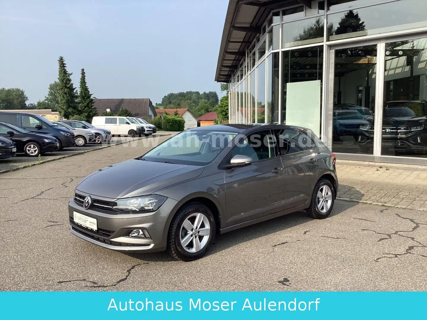Volkswagen Polo VI Highline DSG/NAVI/LED/ACC/SH/MFL Grijs - 1
