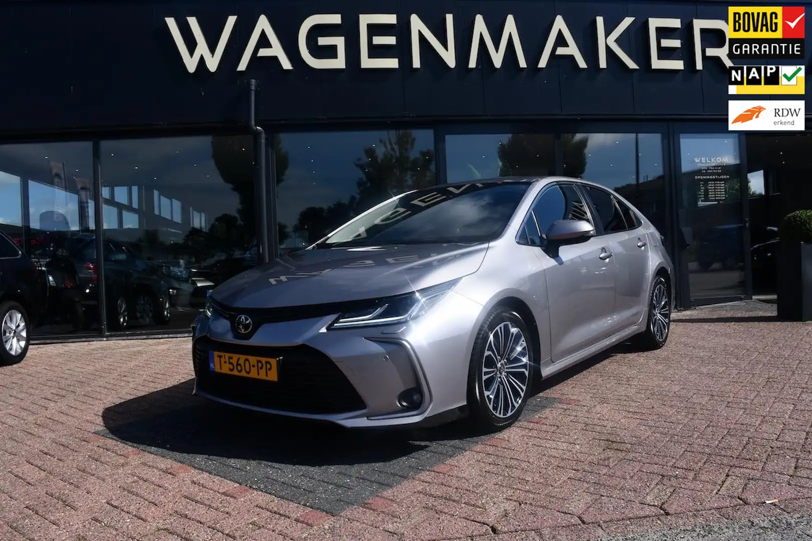 Toyota Corolla 1.6 AUT|ACC|Carplay|Camera|Stoelvw|DealerOH! Grijs - 1