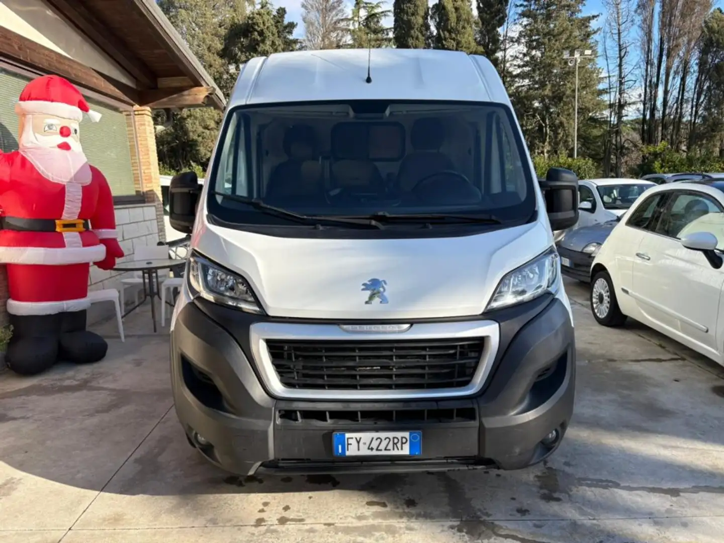 Peugeot Boxer 335 2.0 BlueHDi 130CV Gris - 2