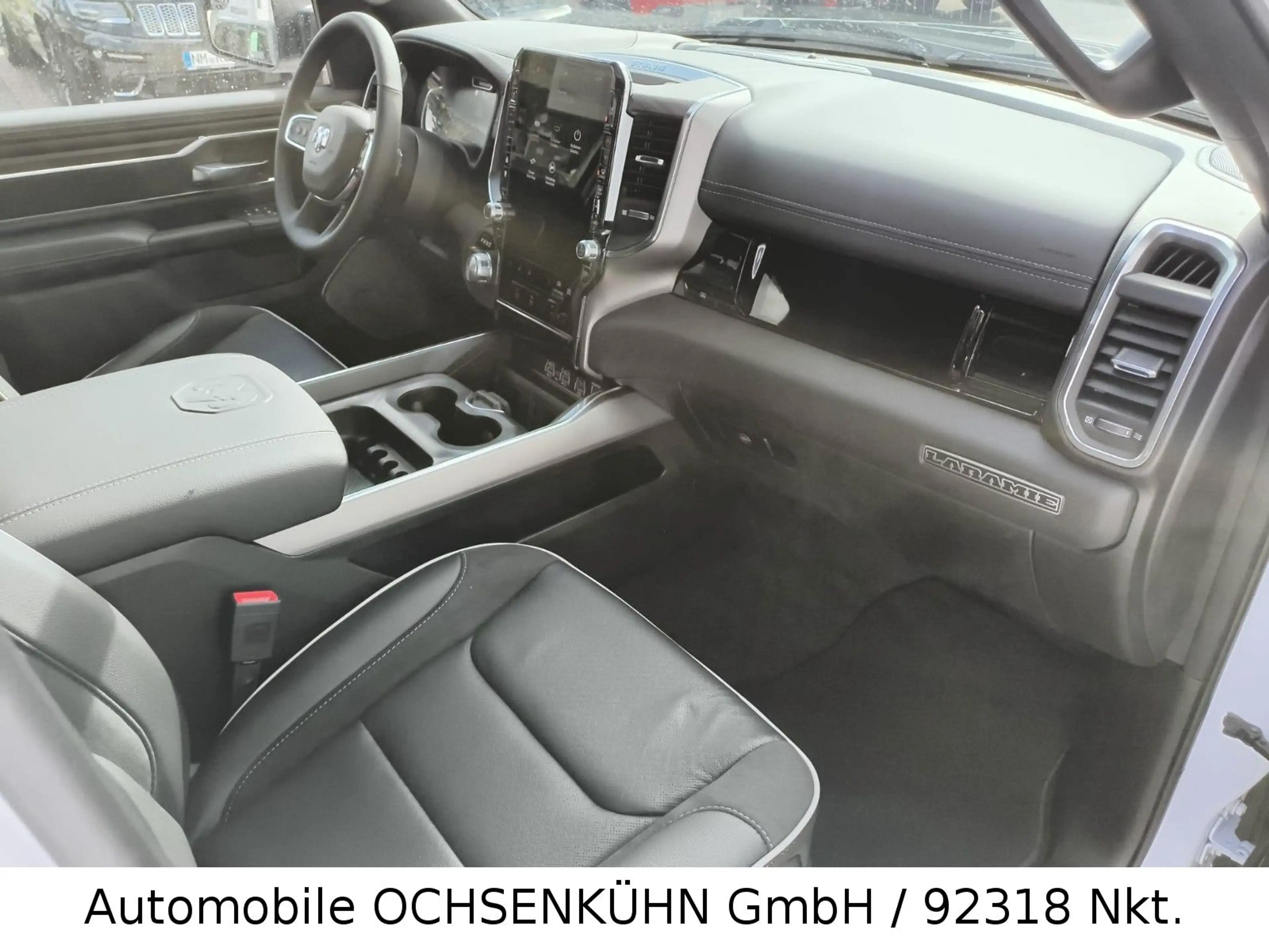 Dodge RAM 1500 V8 Laramie 4x4 Night / Head-Up, Luftf. — photo 11