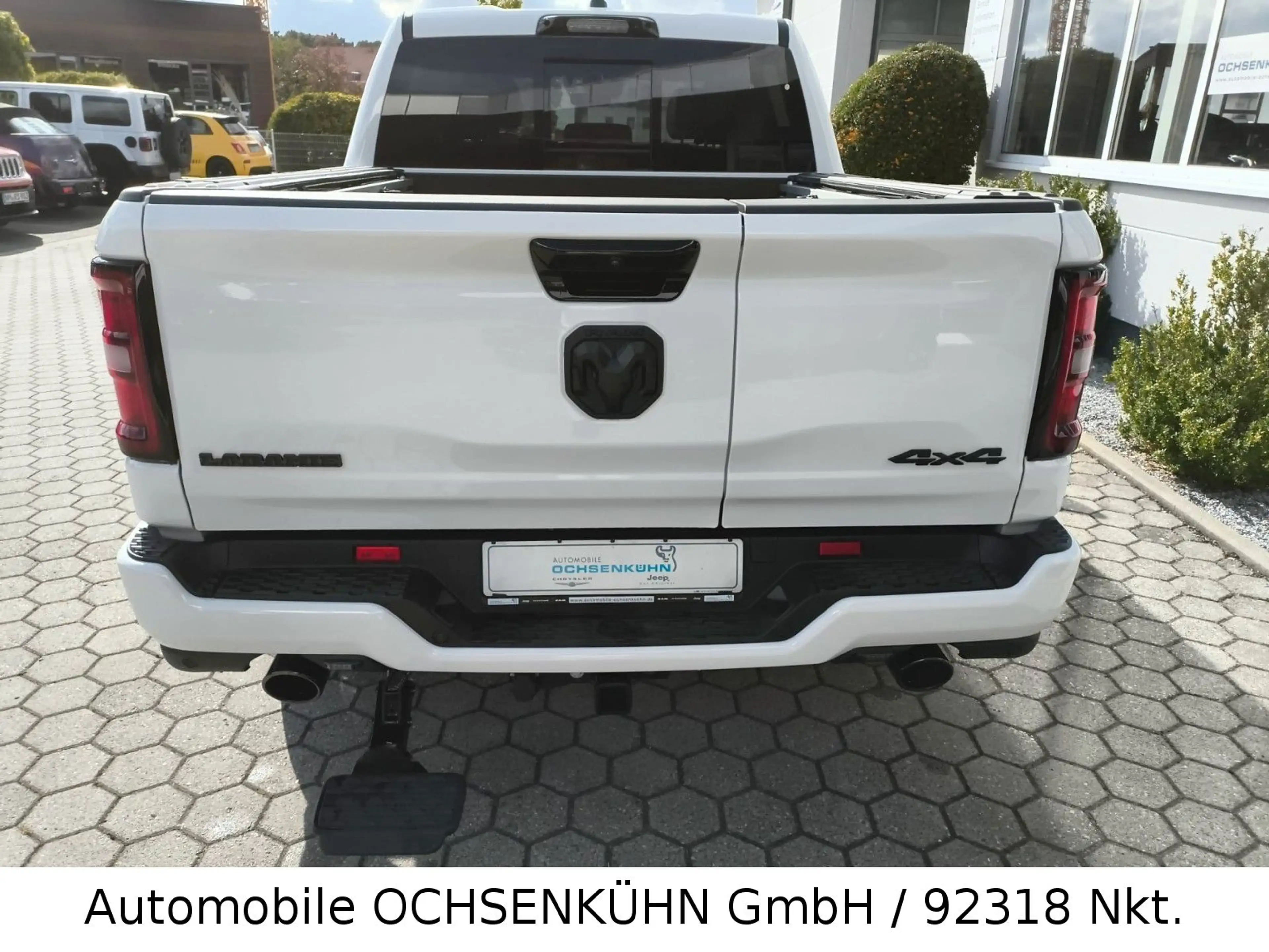 Dodge RAM 1500 V8 Laramie 4x4 Night / Head-Up, Luftf. — photo 6