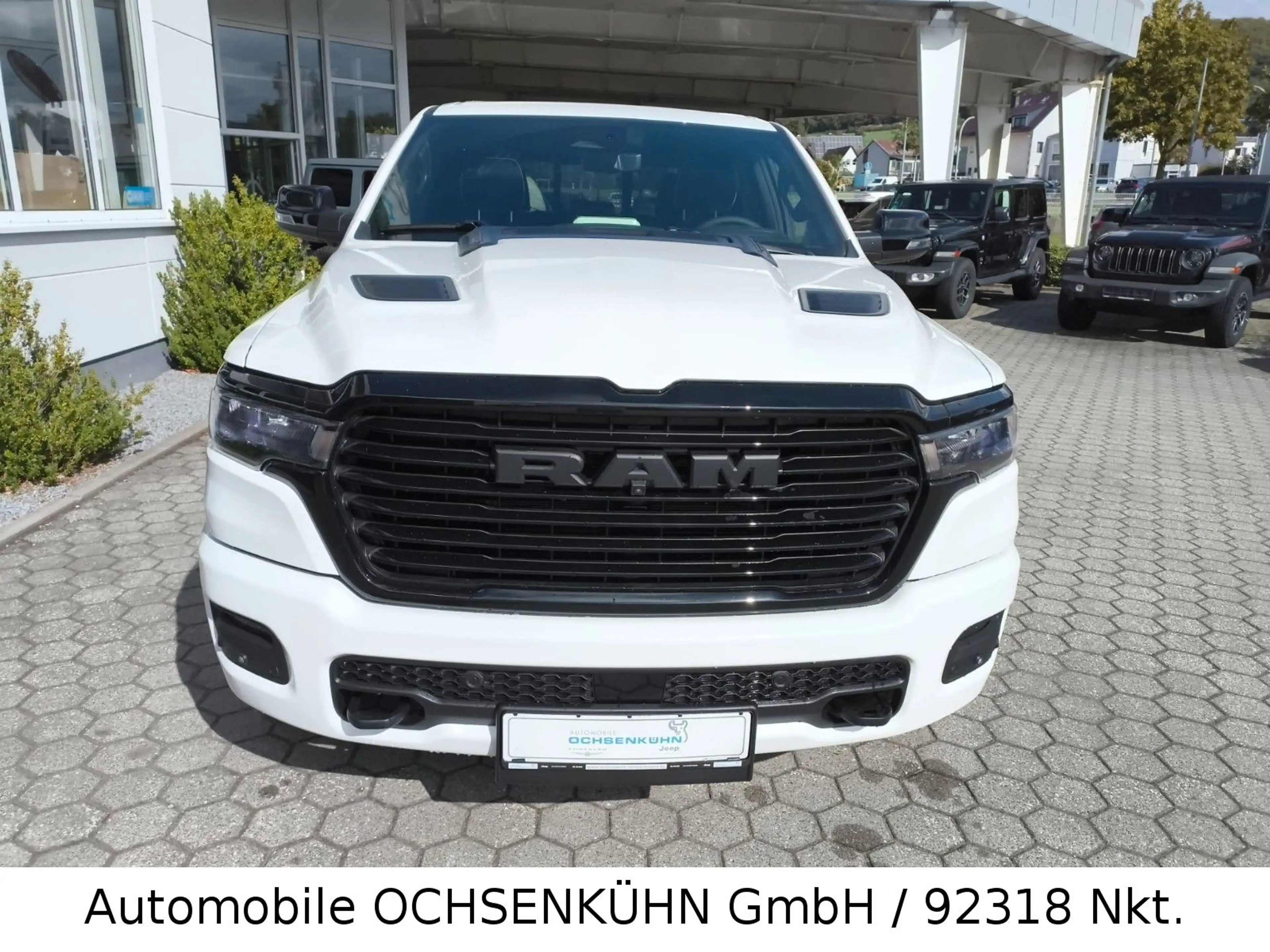 Dodge RAM 1500 V8 Laramie 4x4 Night / Head-Up, Luftf. — photo 3