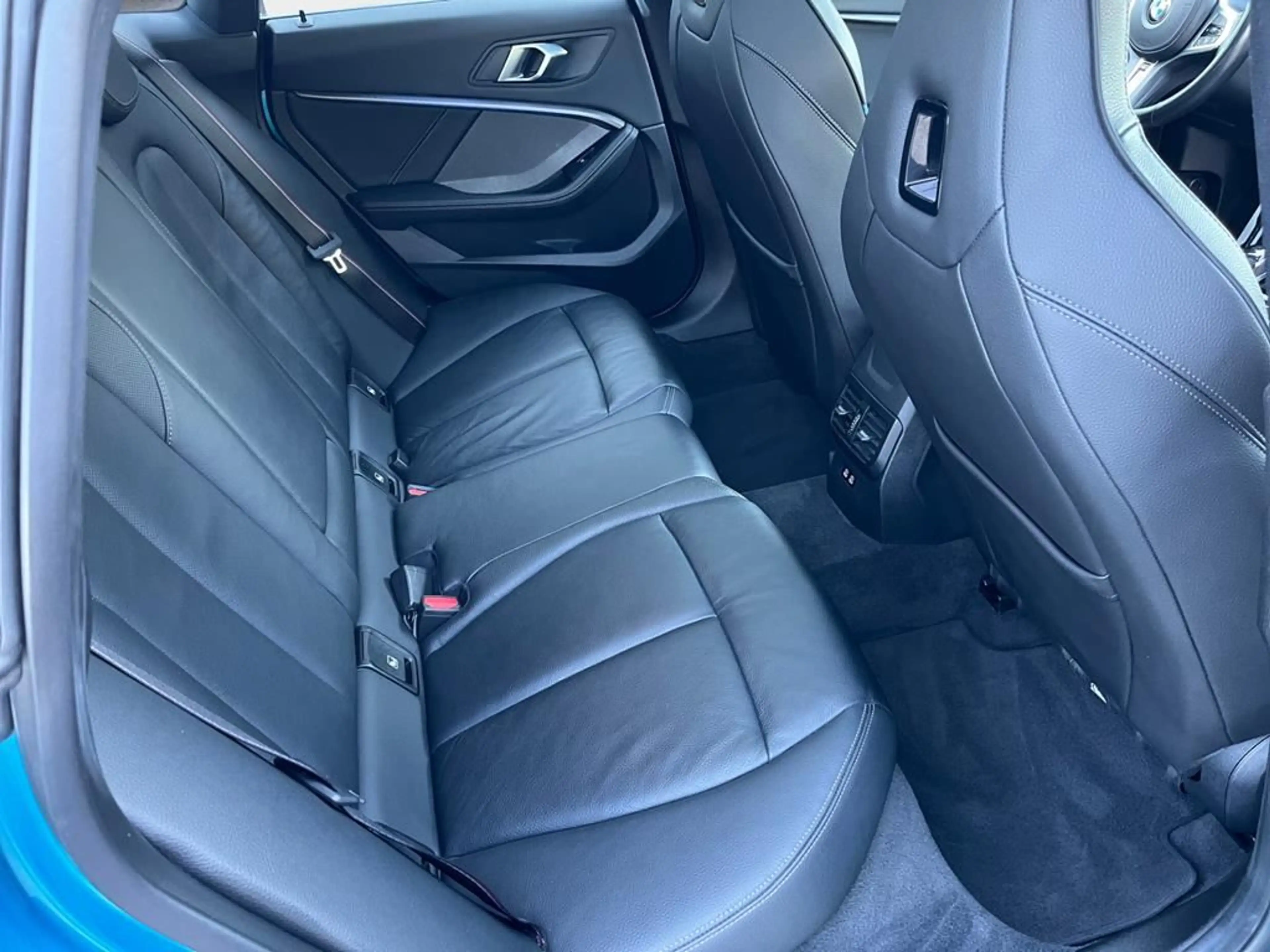 BMW M2 M Sport — photo 15