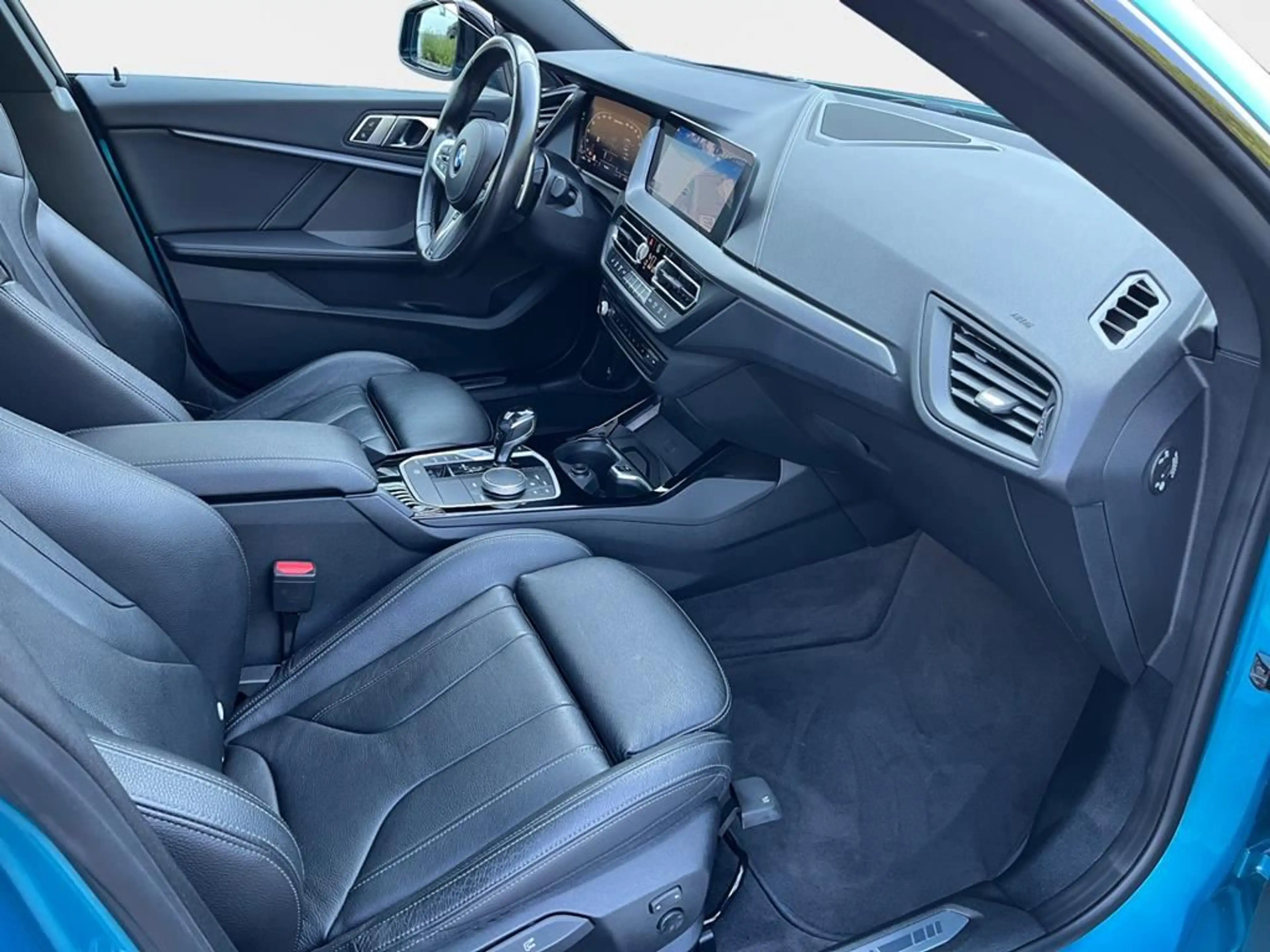 BMW M2 M Sport — photo 14