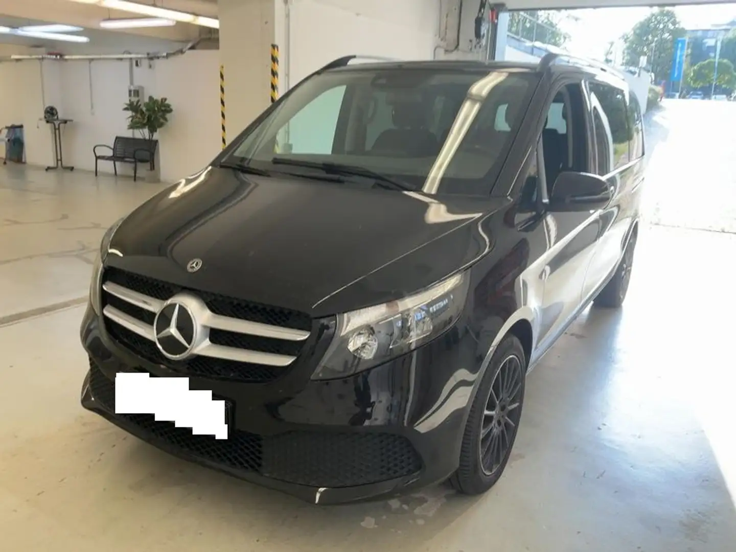 Mercedes-Benz V Familiar Automático de 5 Puertas Noir - 1