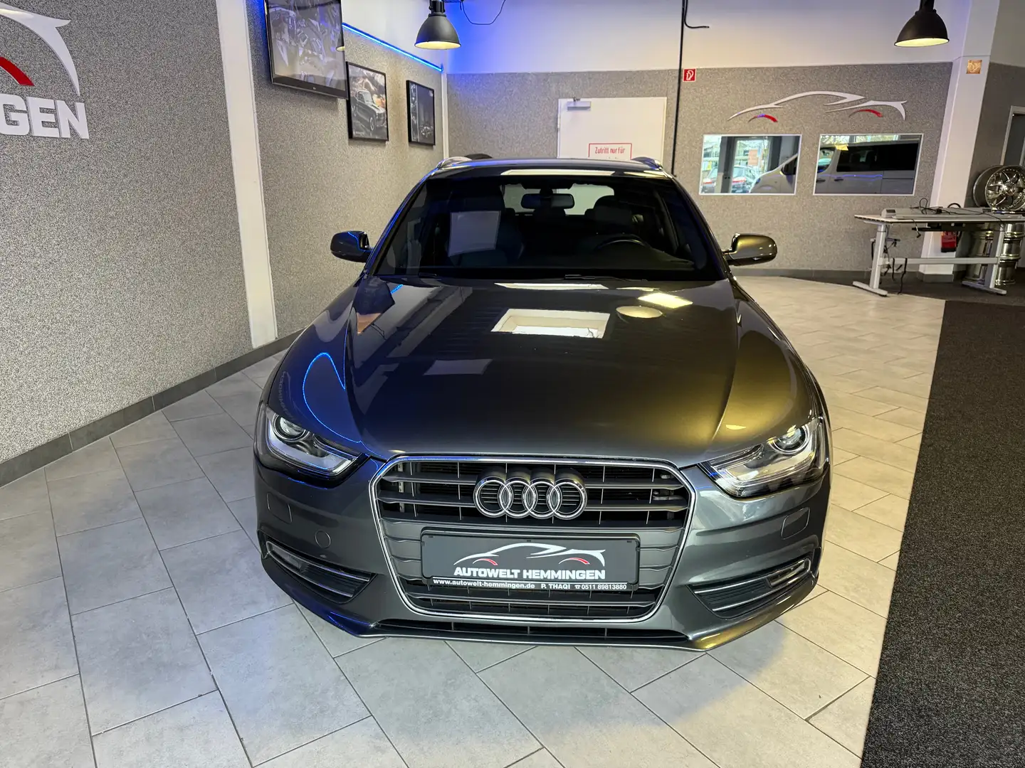 Audi A4 Avant 2.0 *S line* Sportpaket/plus*12M.Garantie* Grau - 2