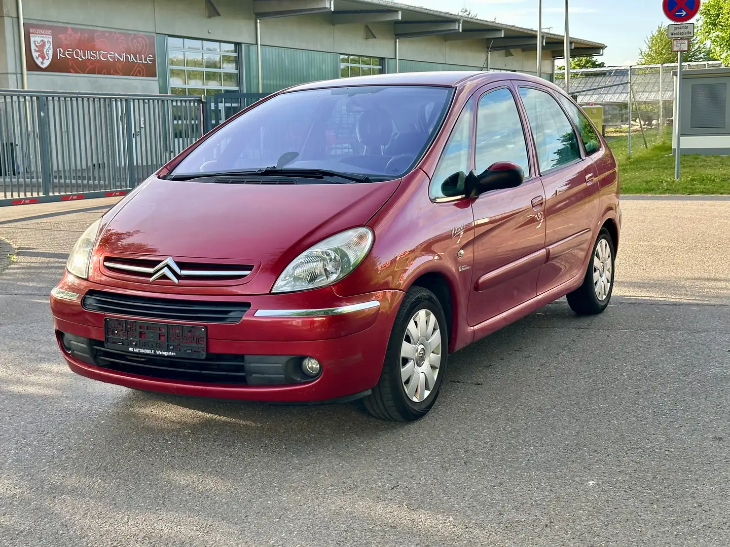 Citroen Xsara Picasso 1.6 16V Exclusive Rojo - 1