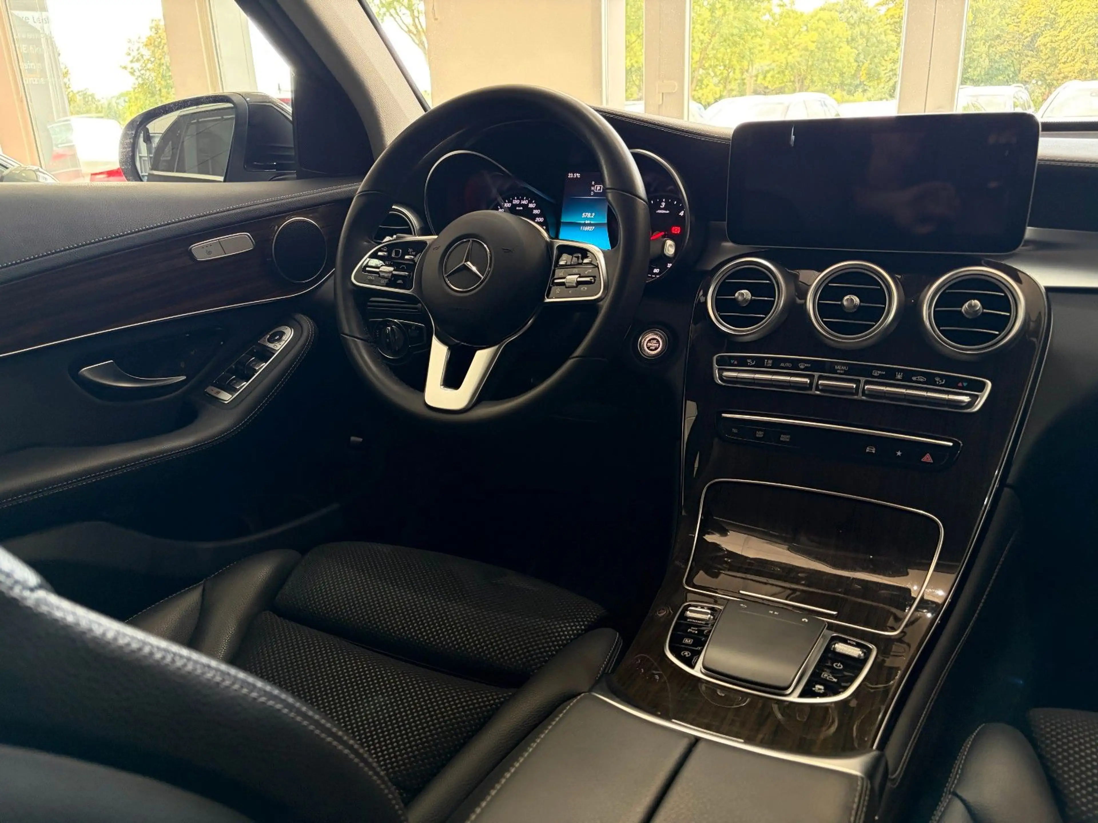 Mercedes-Benz GLC 300 GLC300d*4Matic*AHK*Distronic*LED*MBUX*360* — photo 20
