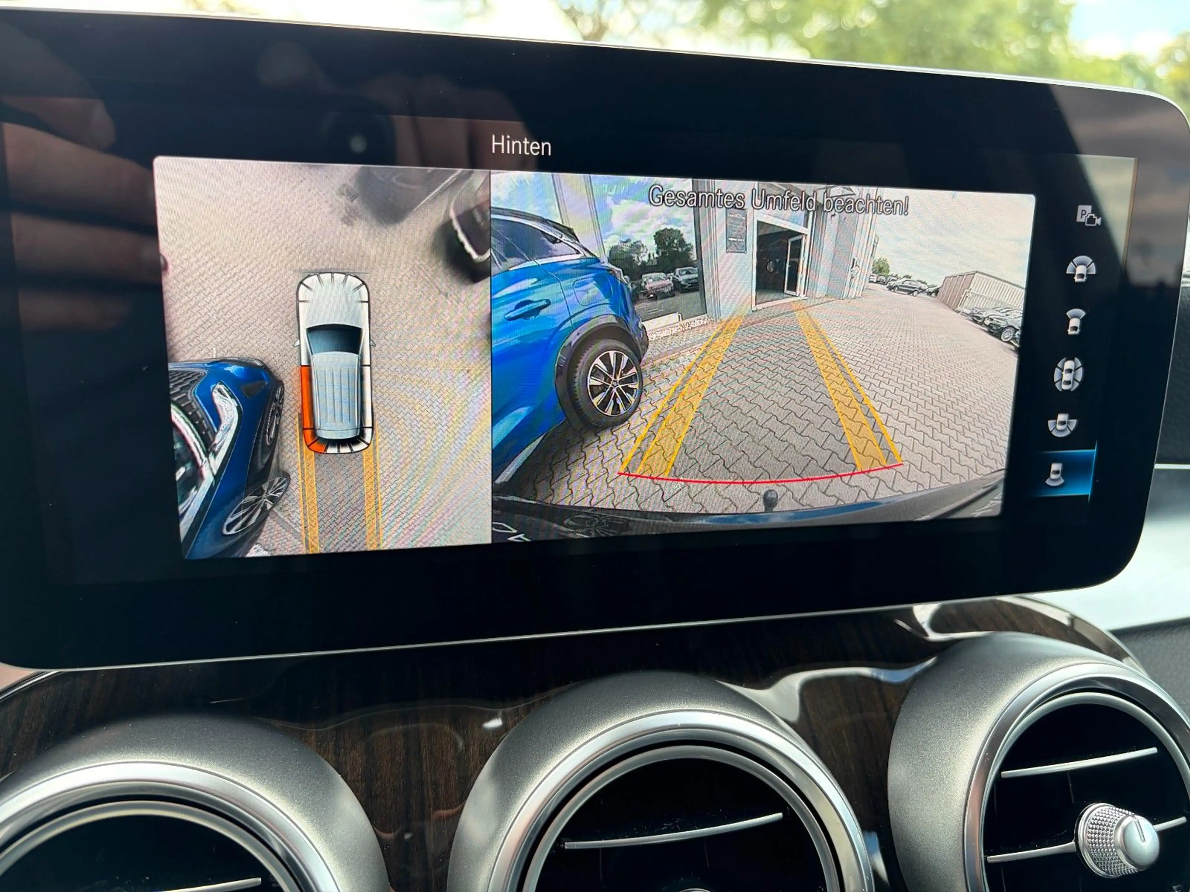 Mercedes-Benz GLC 300 GLC300d*4Matic*AHK*Distronic*LED*MBUX*360* — photo 31