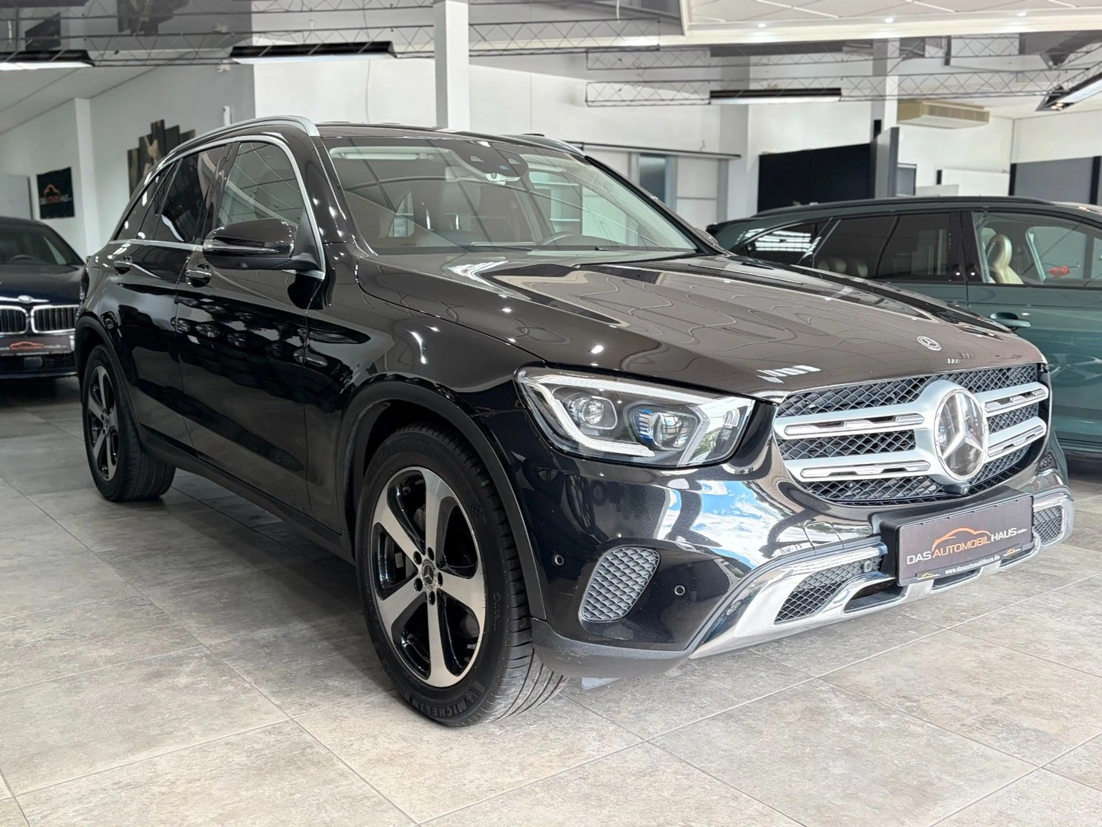 Mercedes-Benz GLC 300 GLC300d*4Matic*AHK*Distronic*LED*MBUX*360* — photo 7