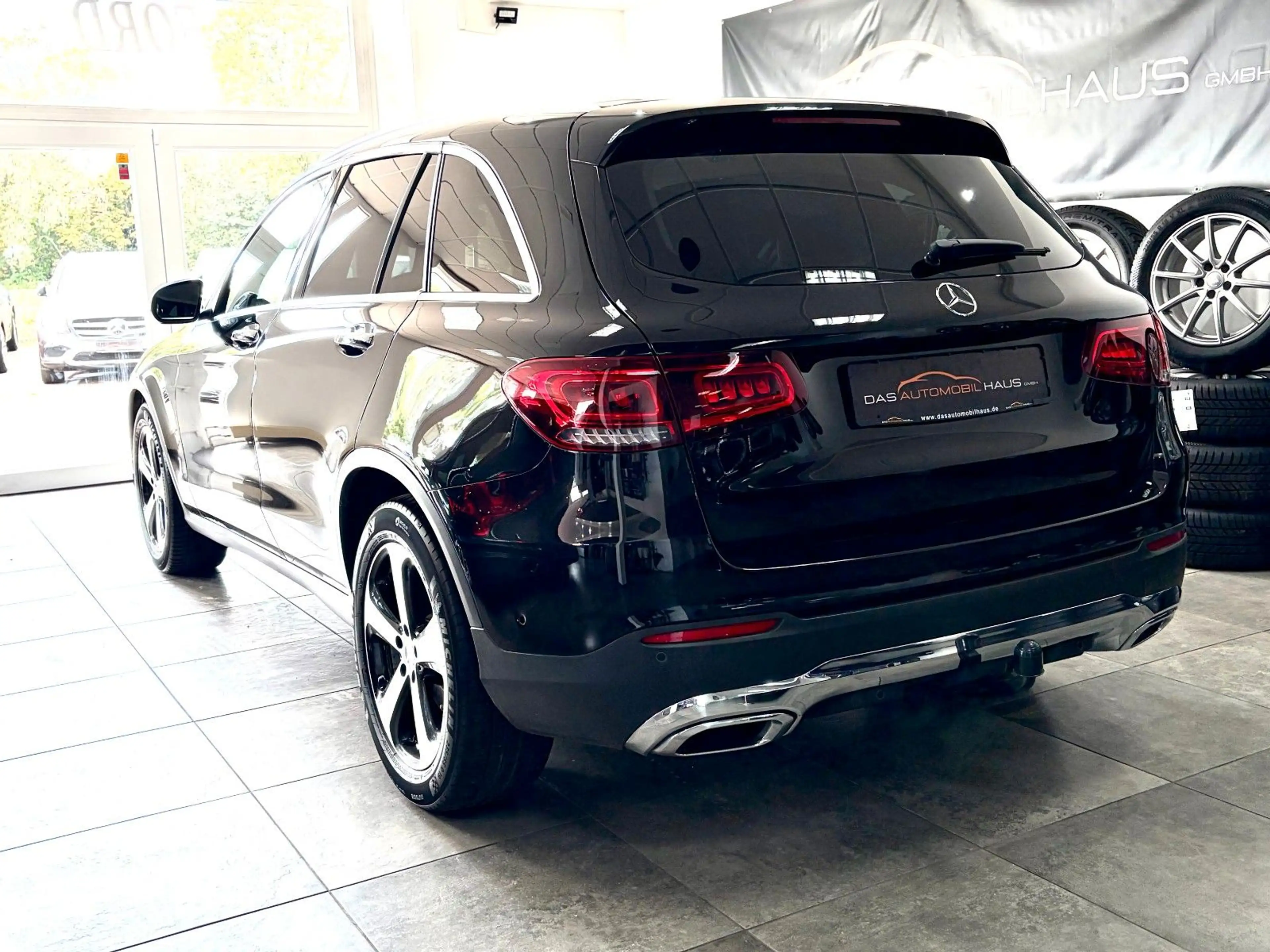 Mercedes-Benz GLC 300 GLC300d*4Matic*AHK*Distronic*LED*MBUX*360* — photo 16