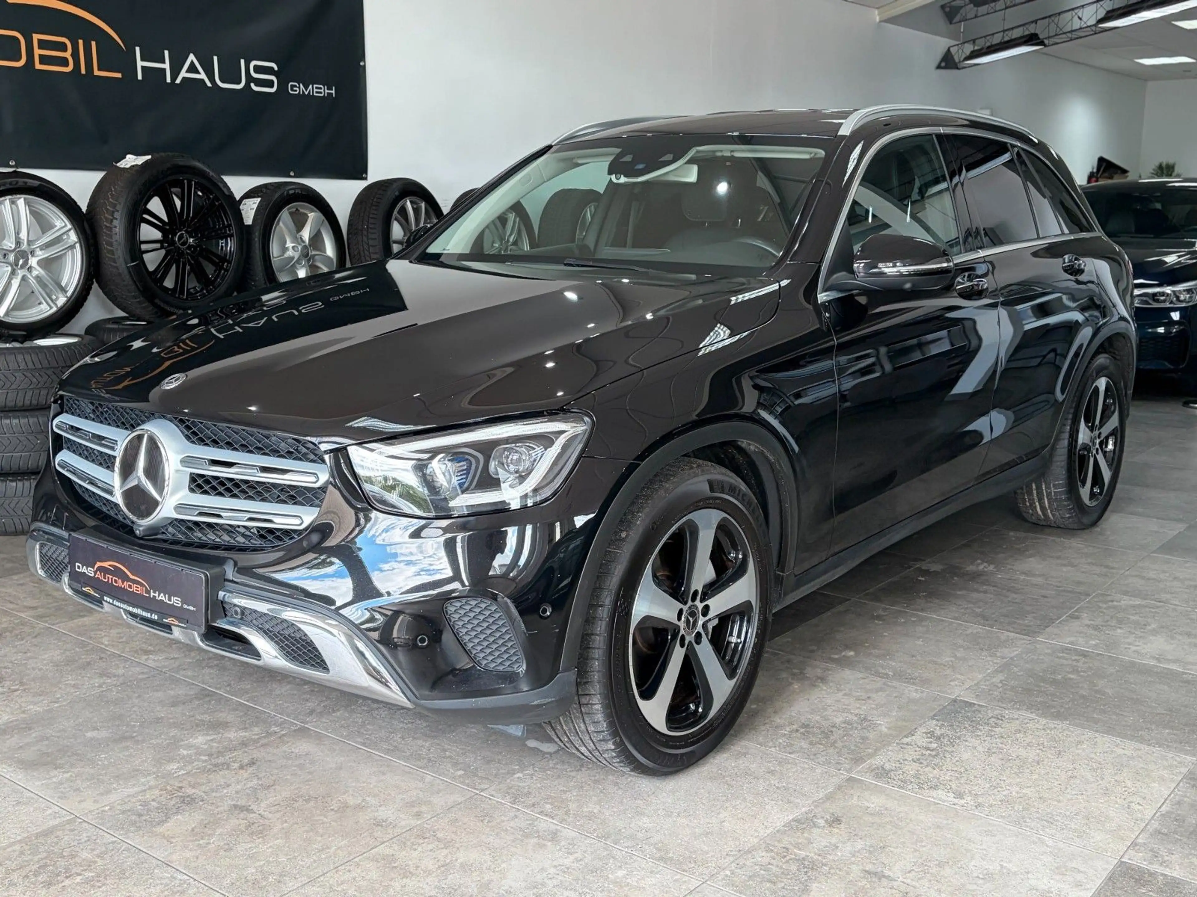 Mercedes-Benz GLC 300 GLC300d*4Matic*AHK*Distronic*LED*MBUX*360*
