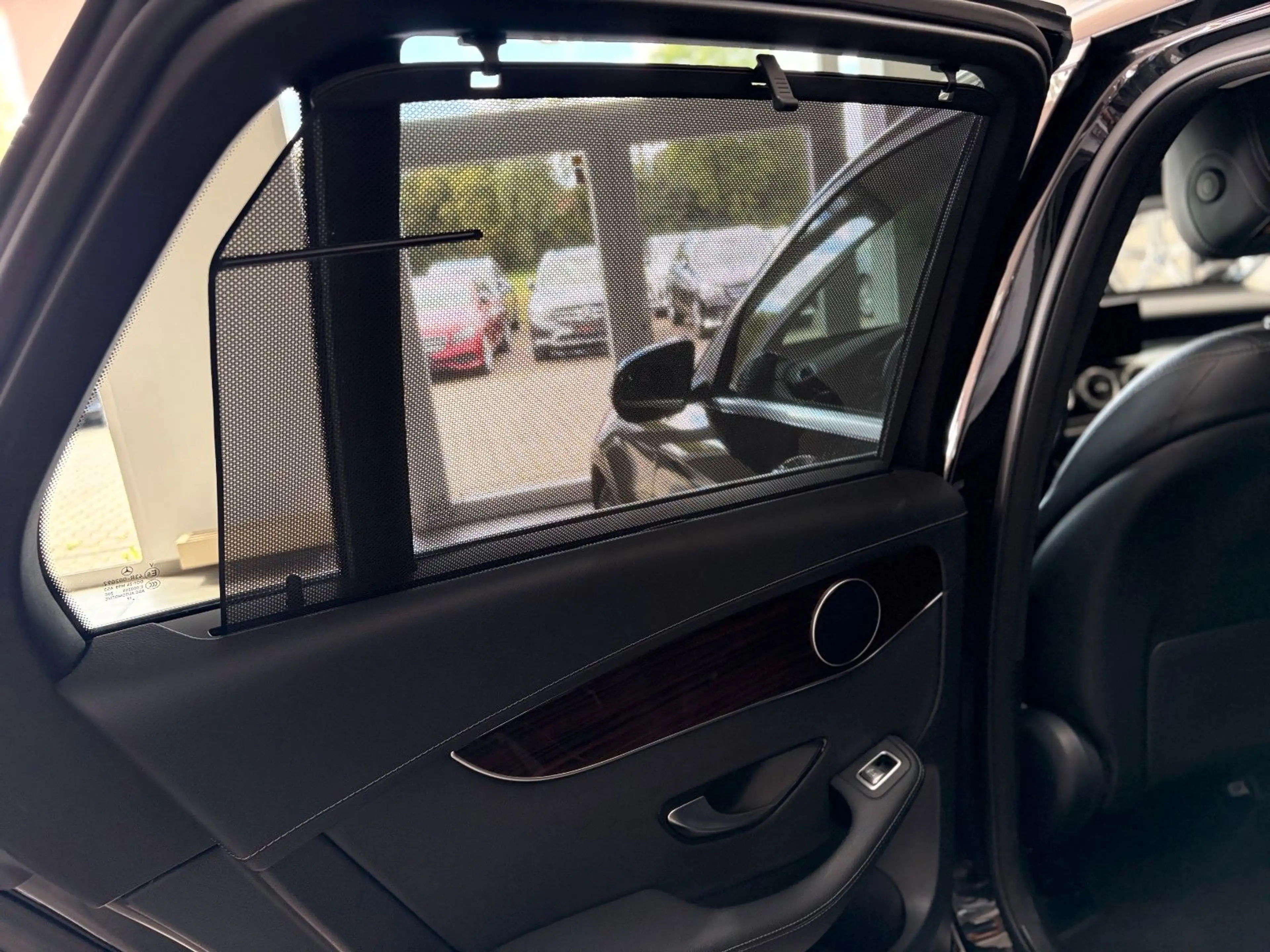 Mercedes-Benz GLC 300 GLC300d*4Matic*AHK*Distronic*LED*MBUX*360* — photo 36