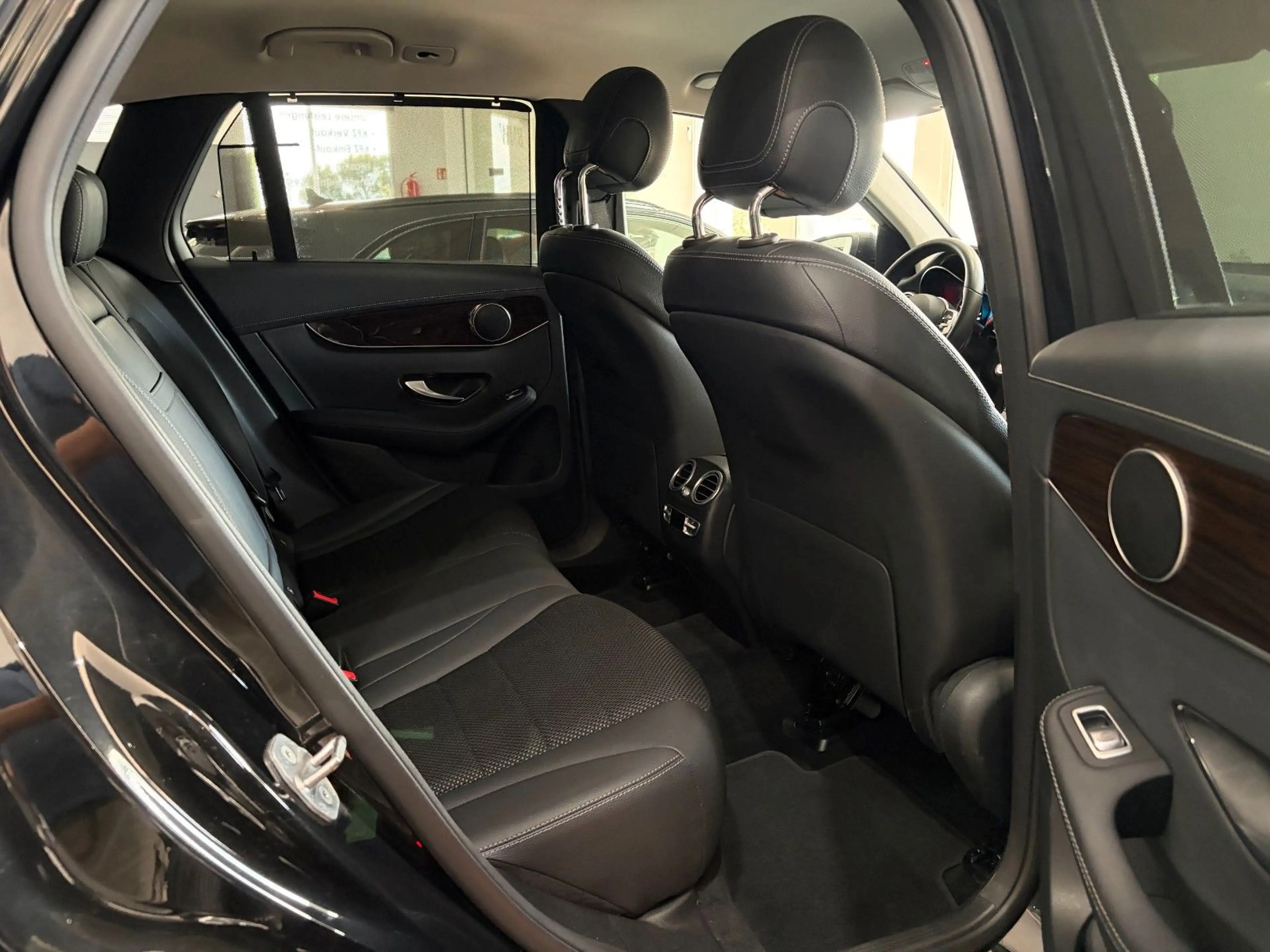 Mercedes-Benz GLC 300 GLC300d*4Matic*AHK*Distronic*LED*MBUX*360* — photo 25