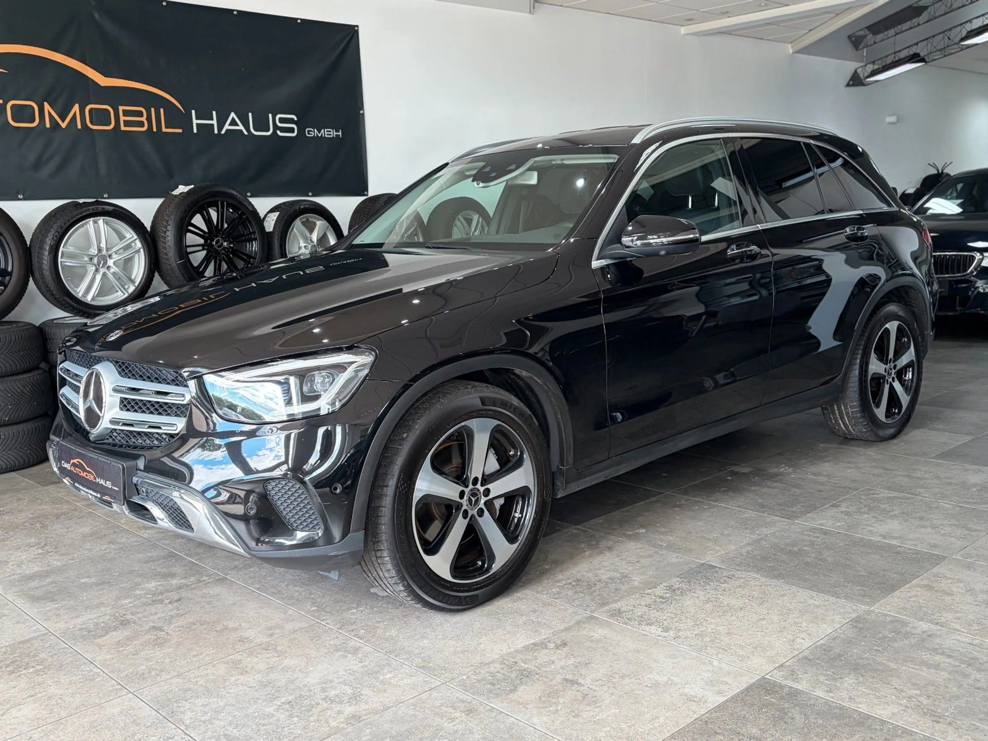 Mercedes-Benz GLC 300 GLC300d*4Matic*AHK*Distronic*LED*MBUX*360* — photo 6