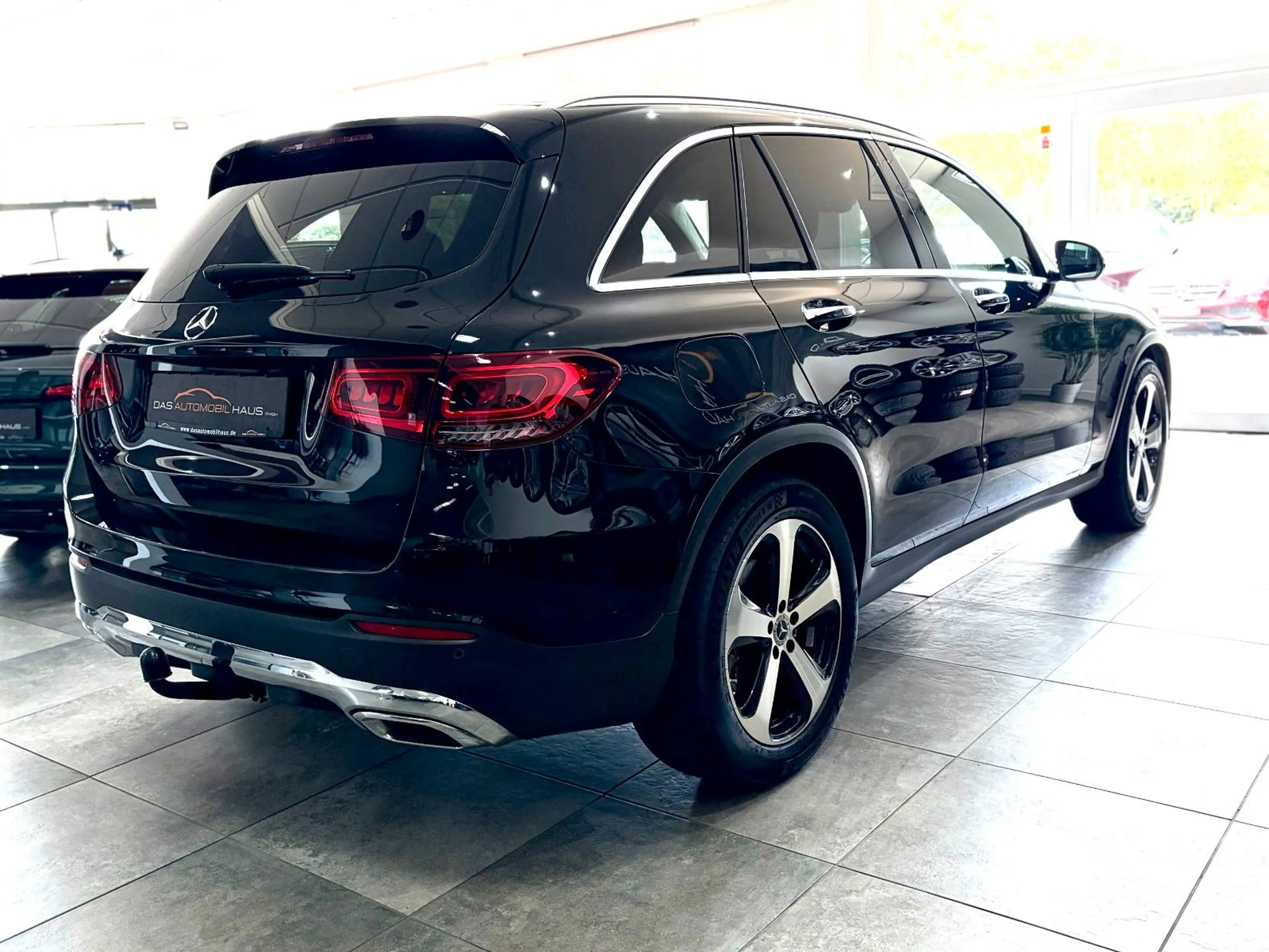 Mercedes-Benz GLC 300 GLC300d*4Matic*AHK*Distronic*LED*MBUX*360* — photo 13