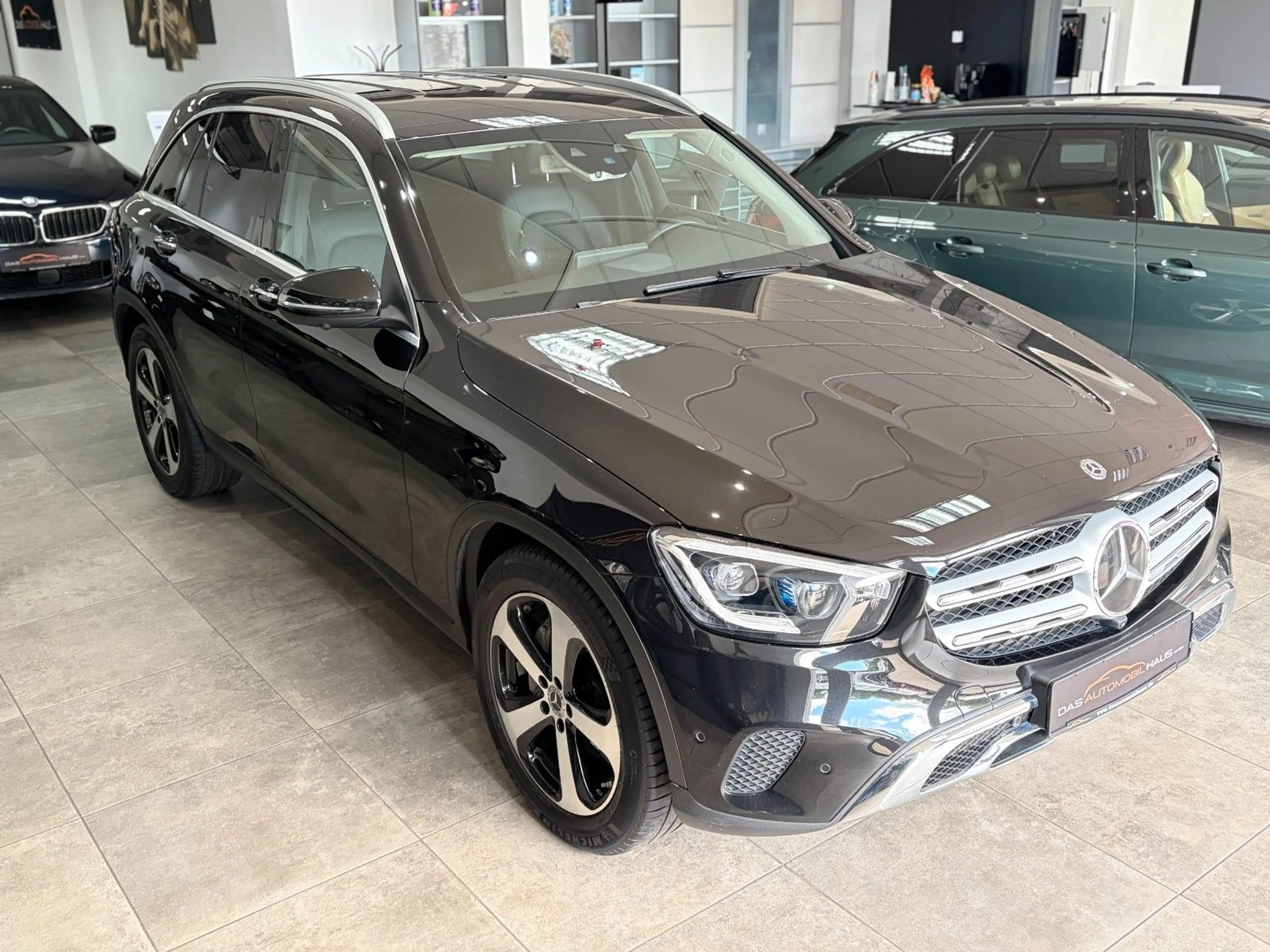 Mercedes-Benz GLC 300 GLC300d*4Matic*AHK*Distronic*LED*MBUX*360* — photo 8