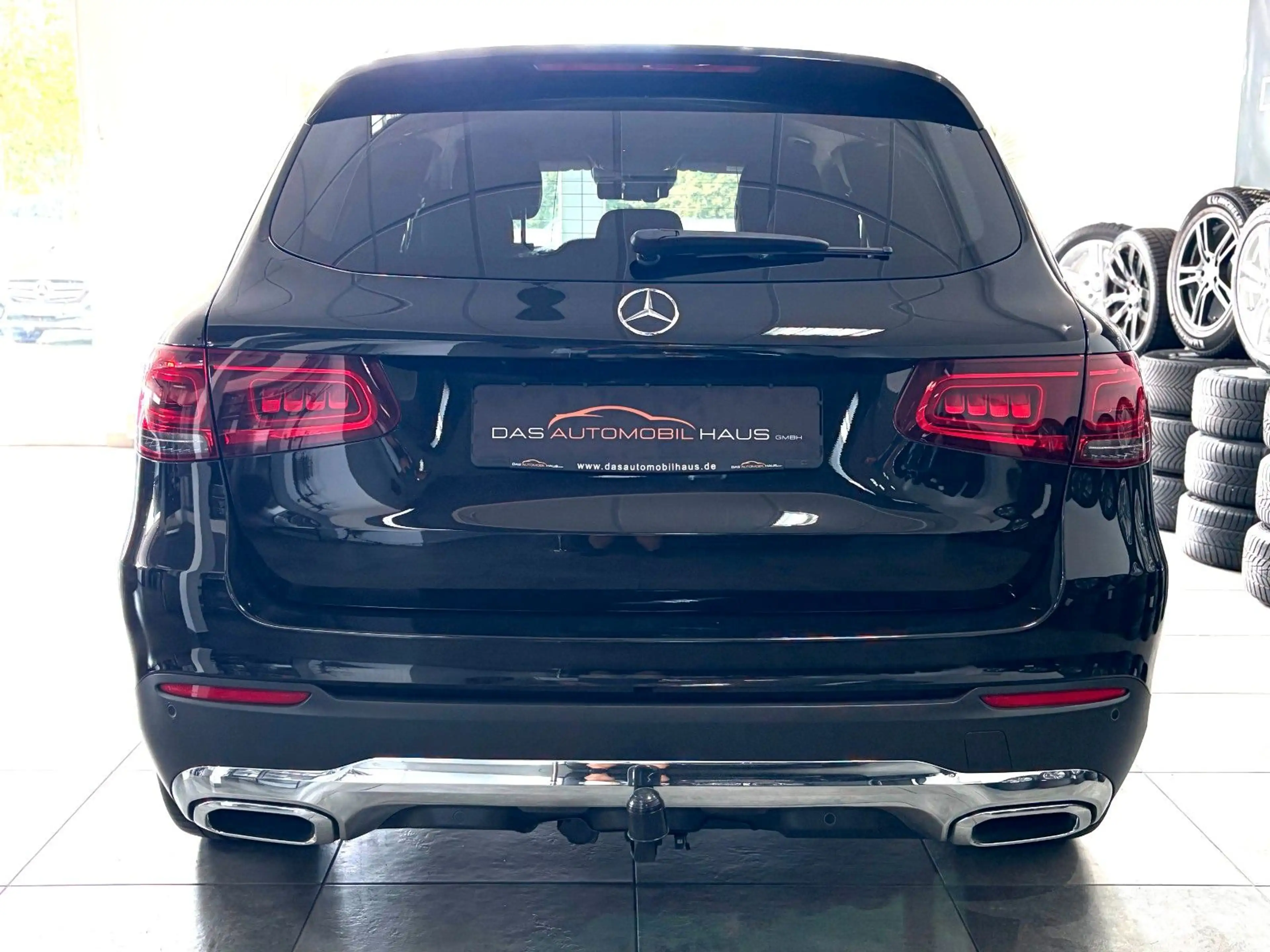 Mercedes-Benz GLC 300 GLC300d*4Matic*AHK*Distronic*LED*MBUX*360* — photo 11