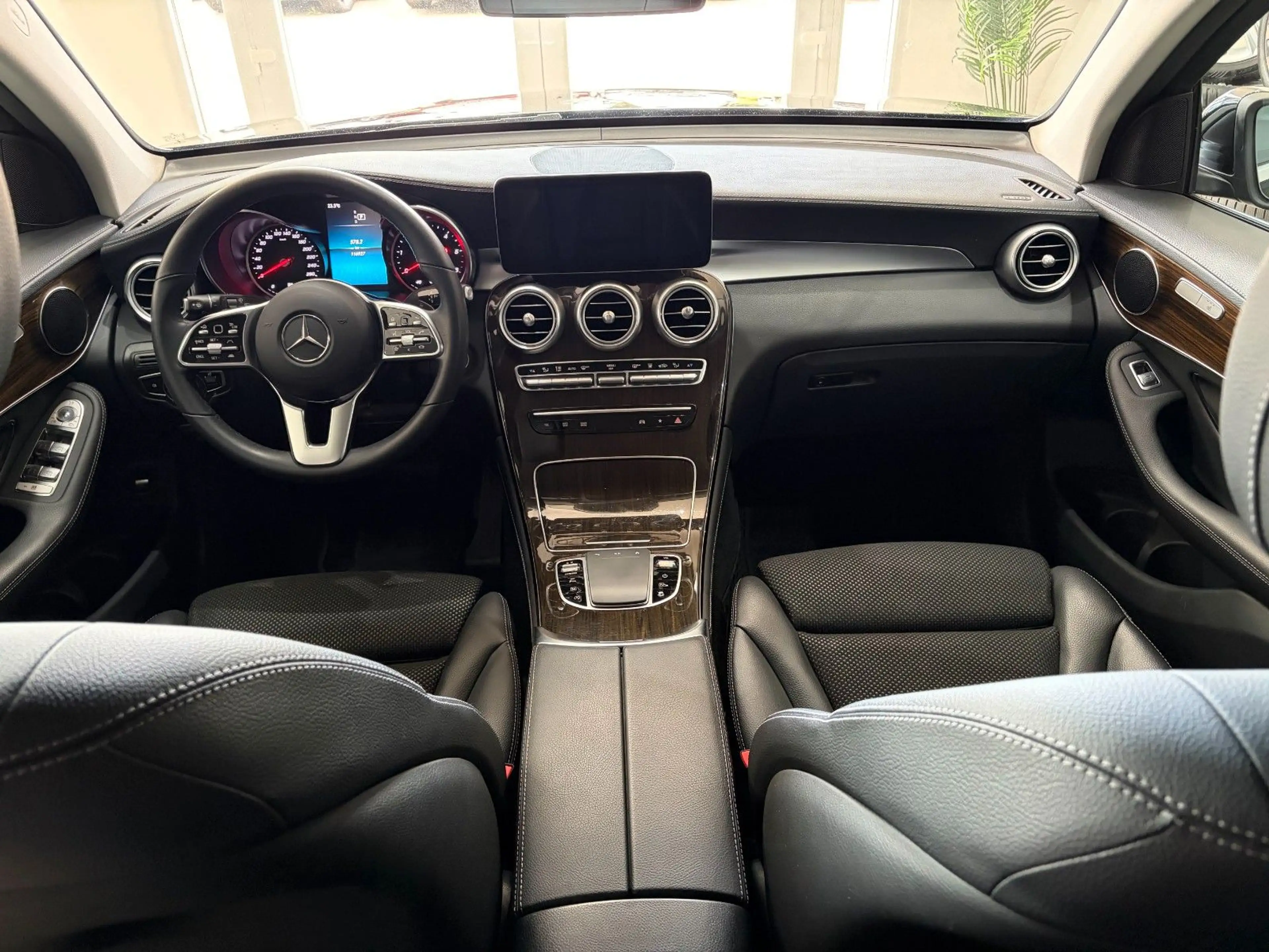 Mercedes-Benz GLC 300 GLC300d*4Matic*AHK*Distronic*LED*MBUX*360* — photo 21