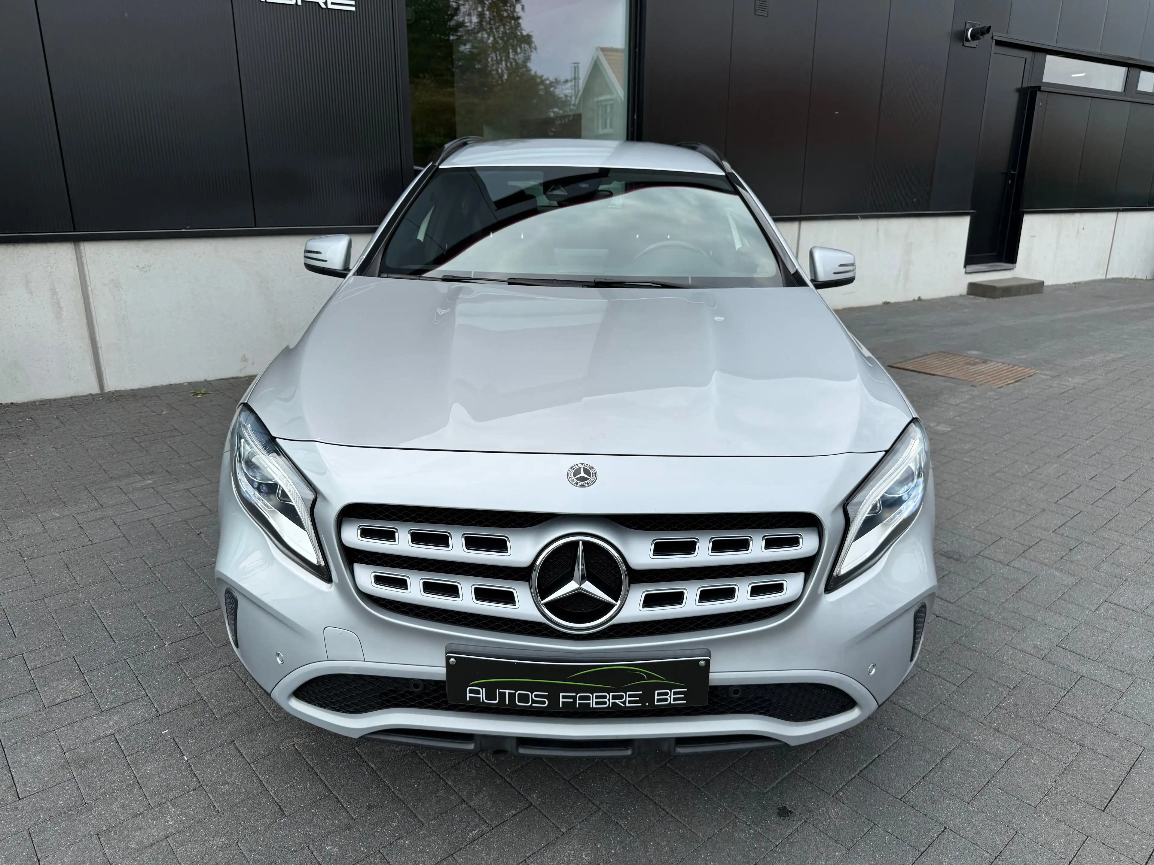 Mercedes-Benz GLA 180 I Benzine Luxury line Camera Gps 76000km — photo 2
