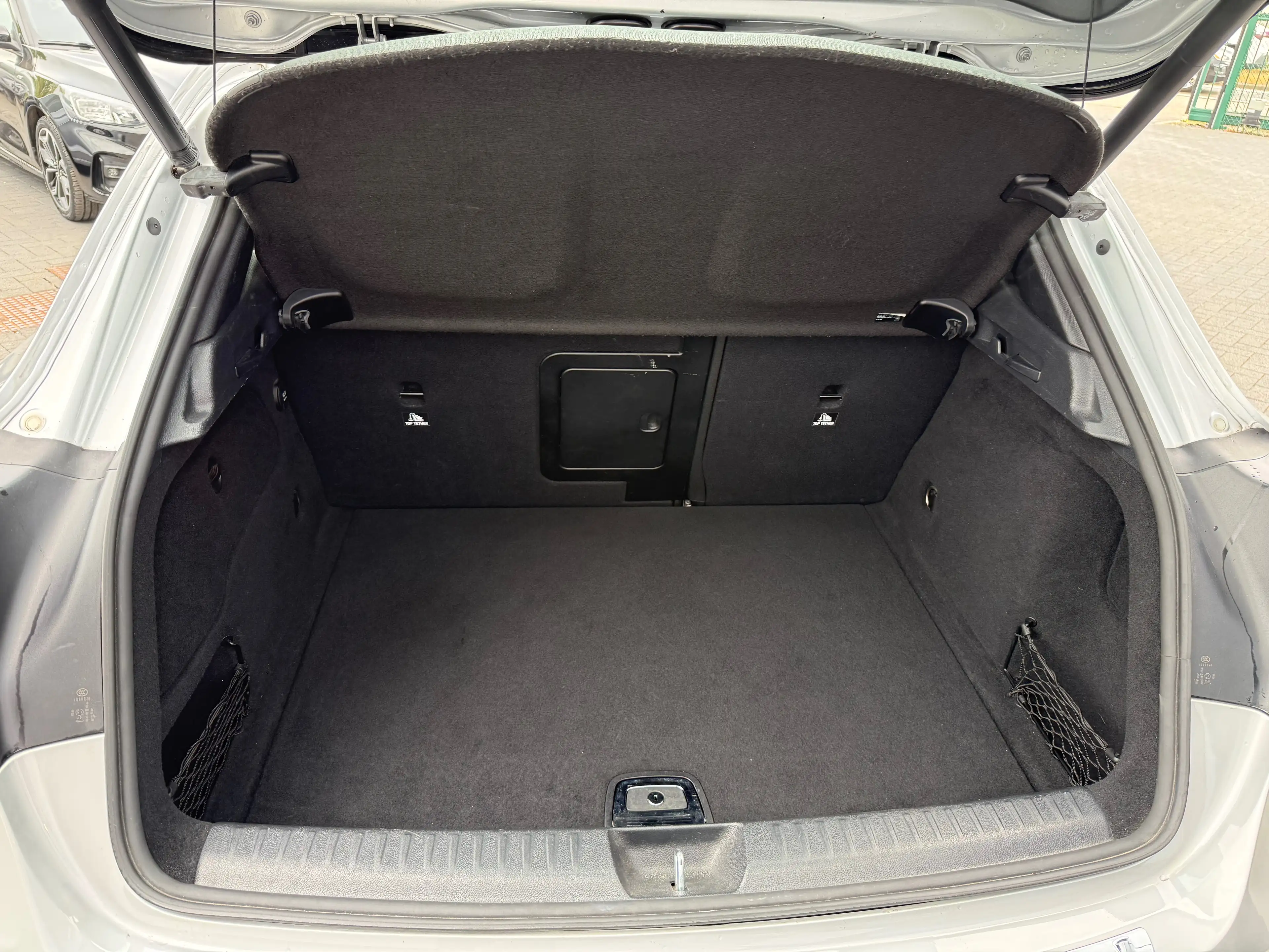 Mercedes-Benz GLA 180 I Benzine Luxury line Camera Gps 76000km — photo 10