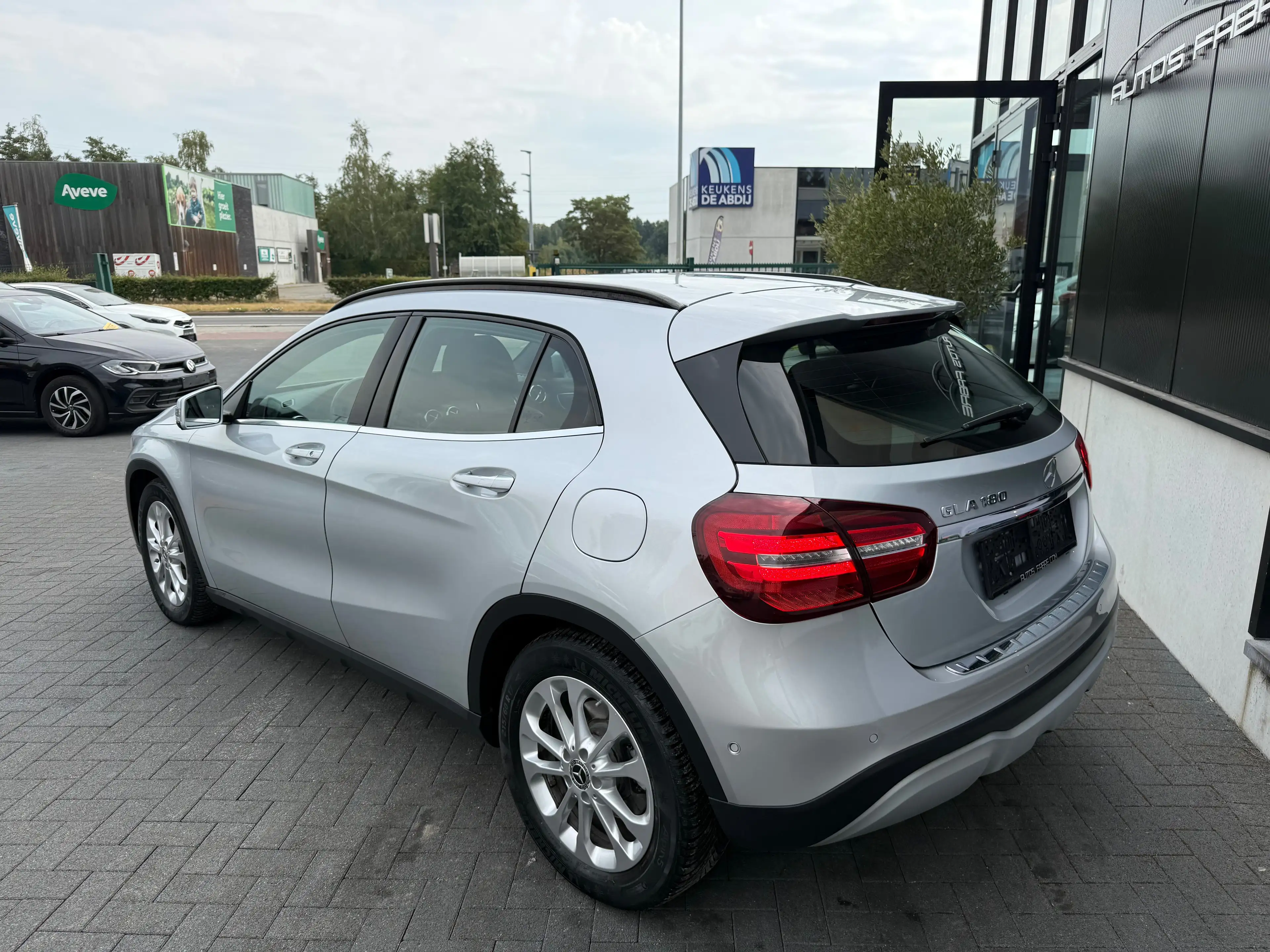 Mercedes-Benz GLA 180 I Benzine Luxury line Camera Gps 76000km — photo 4