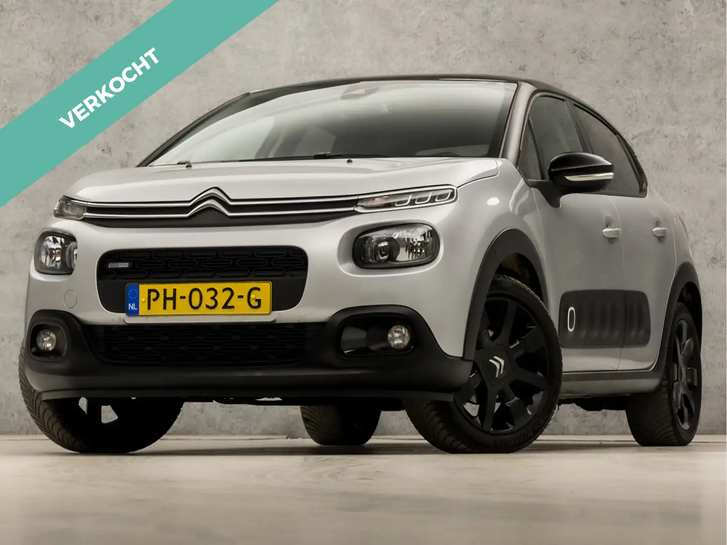 Citroen C3 1.2 PureTech Sport (APPLE CARPLAY, NAVIGATIE, CAME Grau - 1