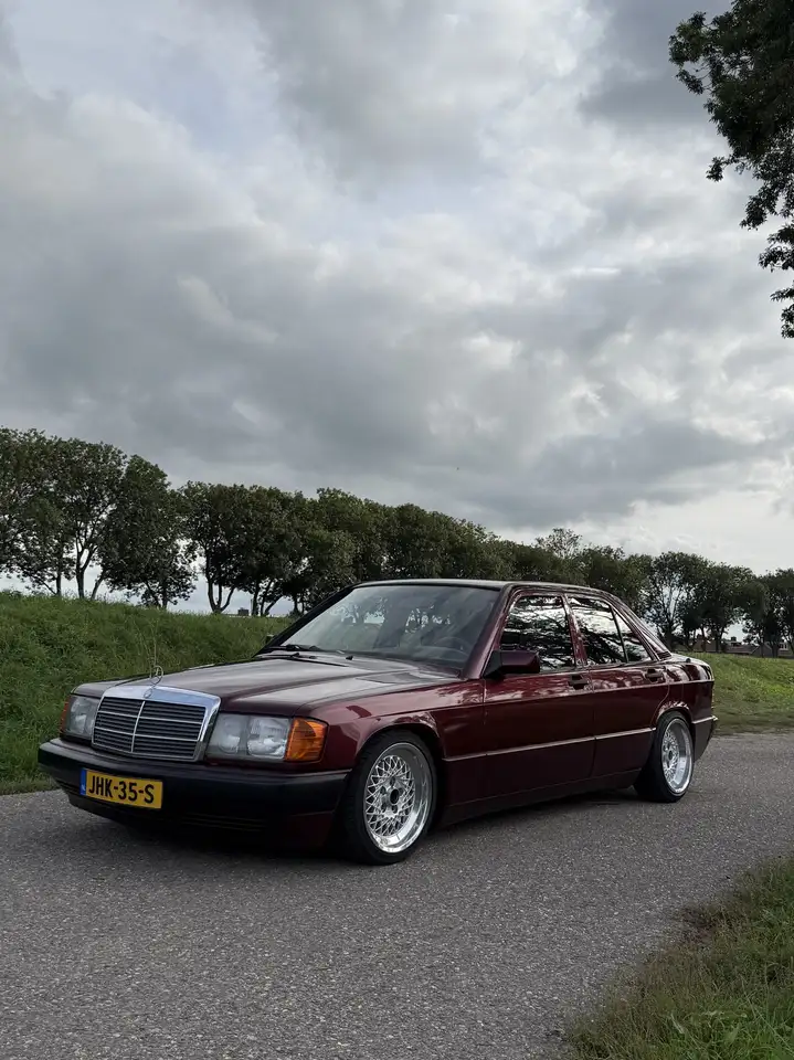 Mercedes-Benz 190 Avantgarde ROSSO, foto 3
