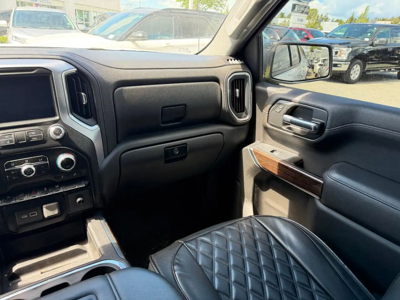 GMC Sierra 1500 снимка GMC Sierra 1500