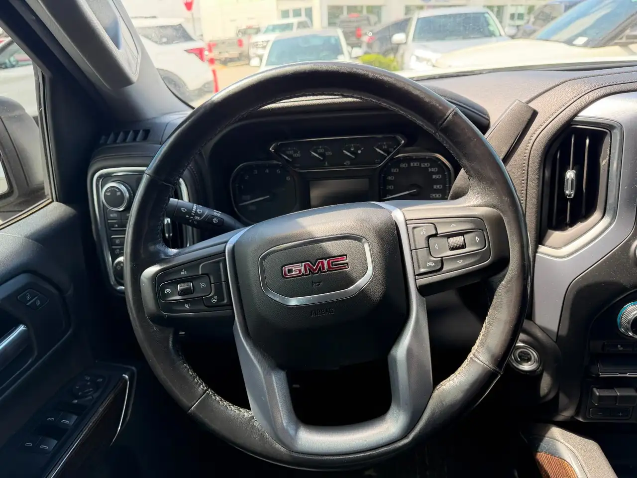 GMC Sierra 1500 снимка GMC Sierra 1500