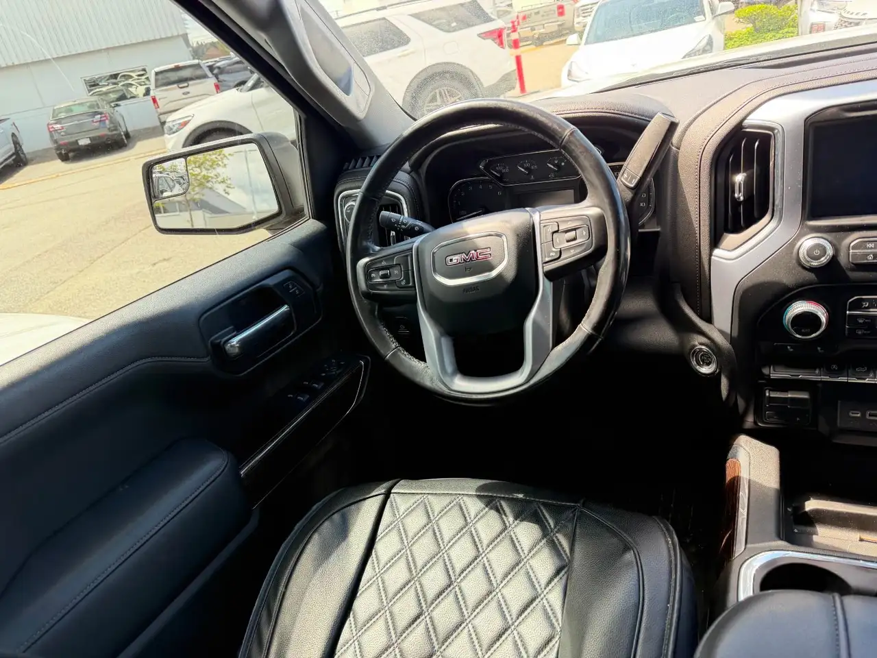 GMC Sierra 1500 снимка GMC Sierra 1500