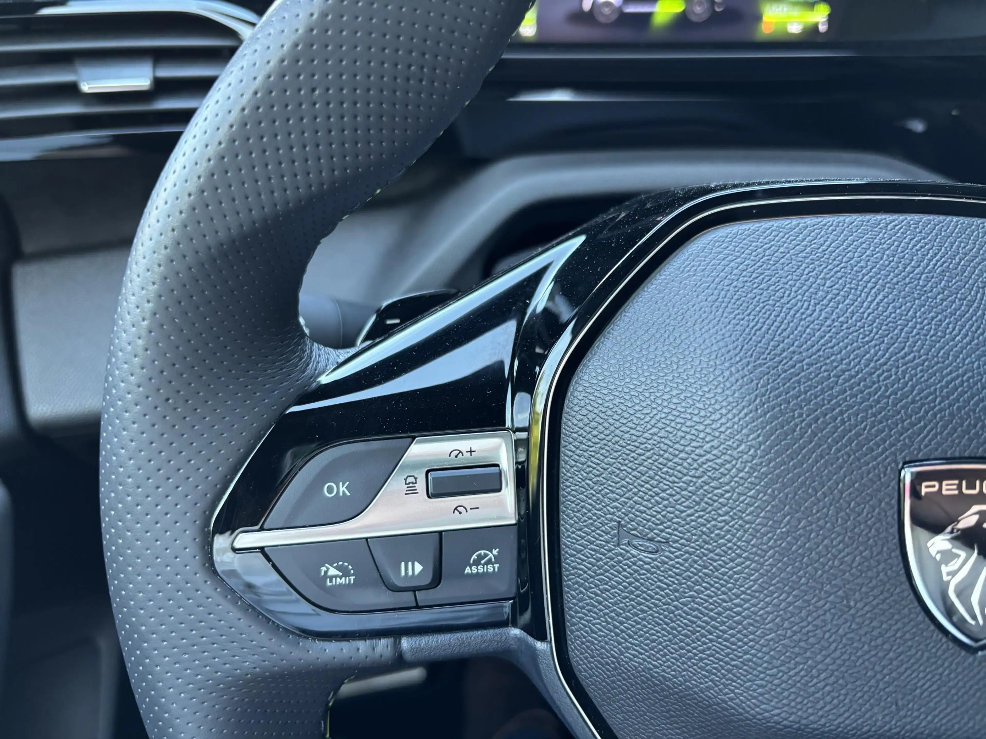 Peugeot 408 145pk Hybrid GT Automaat | Rondomzicht camera | Na — photo 15