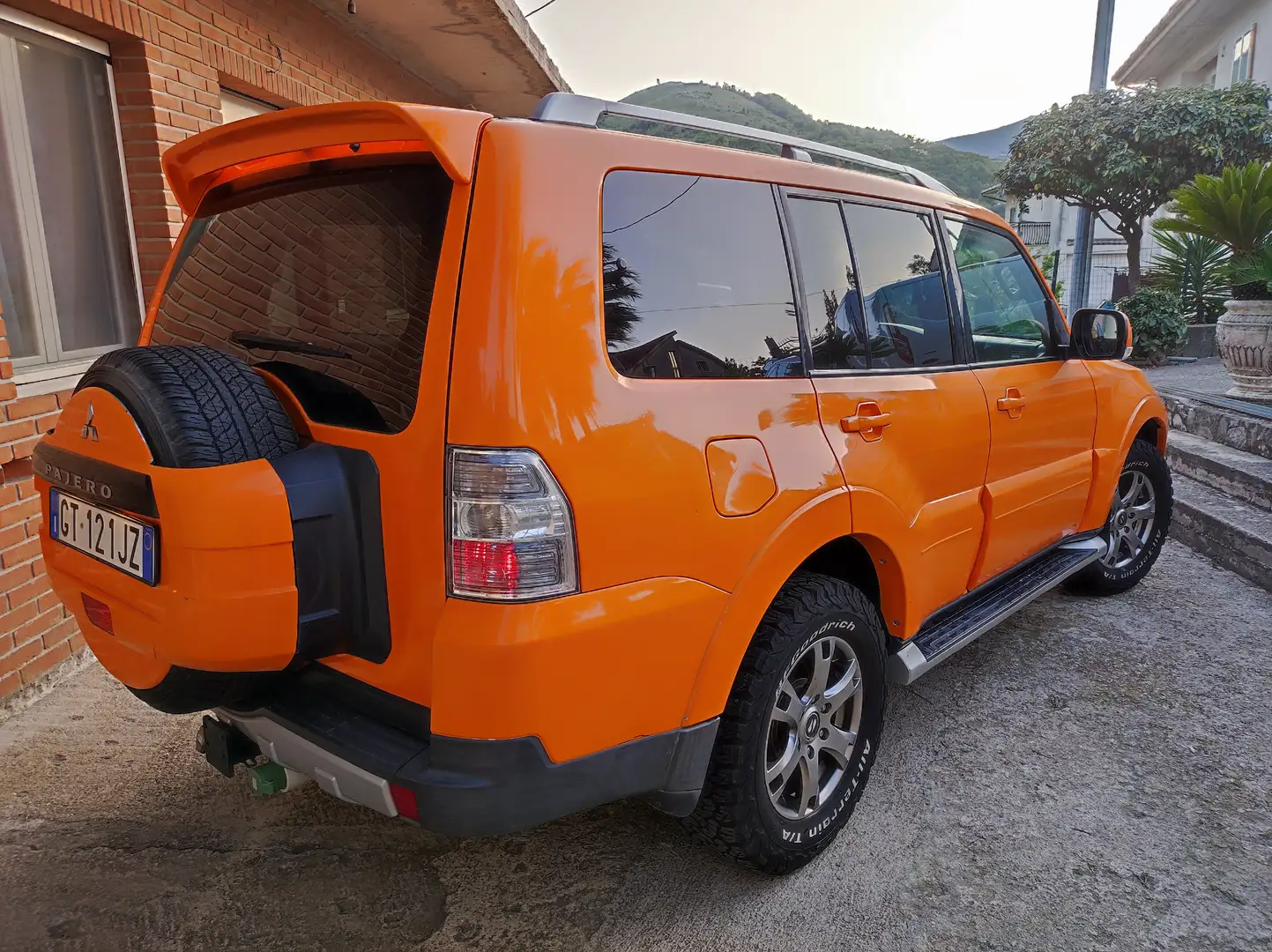 Mitsubishi Pajero 5p 3.2 CR Instyle auto 5 porte automatica Orange - 2