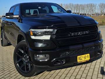 Dodge RAM 1500 5.7 V8 4x4 Crew Cab Laramie Black E