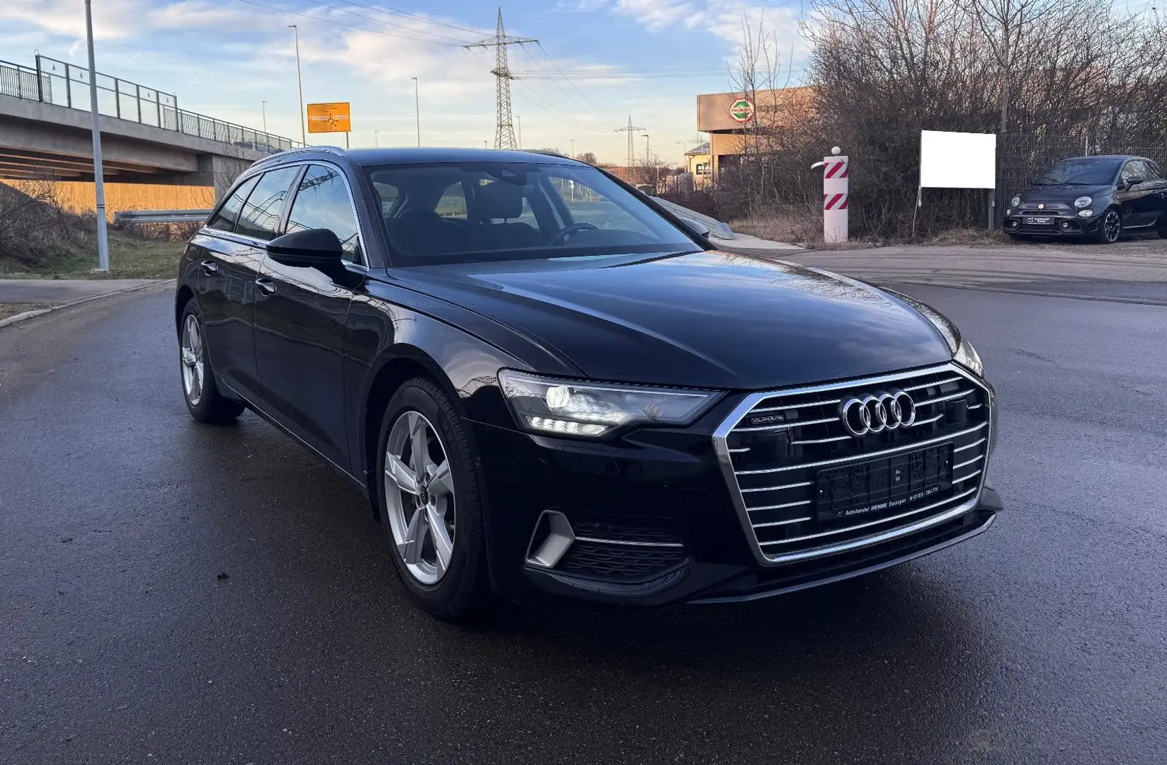 Audi A6 Avant 40 TDI Quattro Sport ACC+ SHZ Navi AHK Schwarz - 2