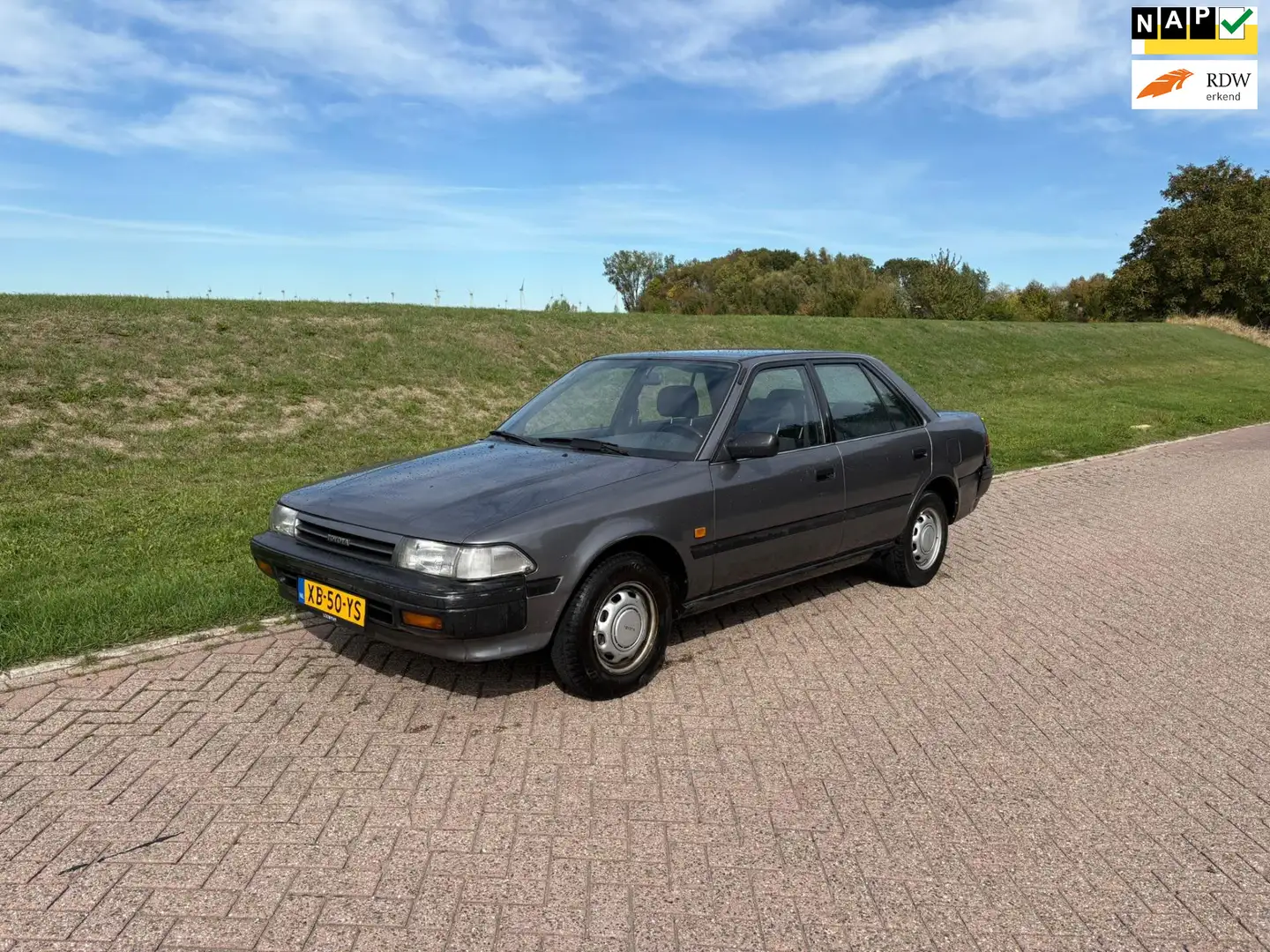 Toyota Carina II 1.6 XLi TC 16V Sedan Automaat Radio / CD Youngt Szary - 1