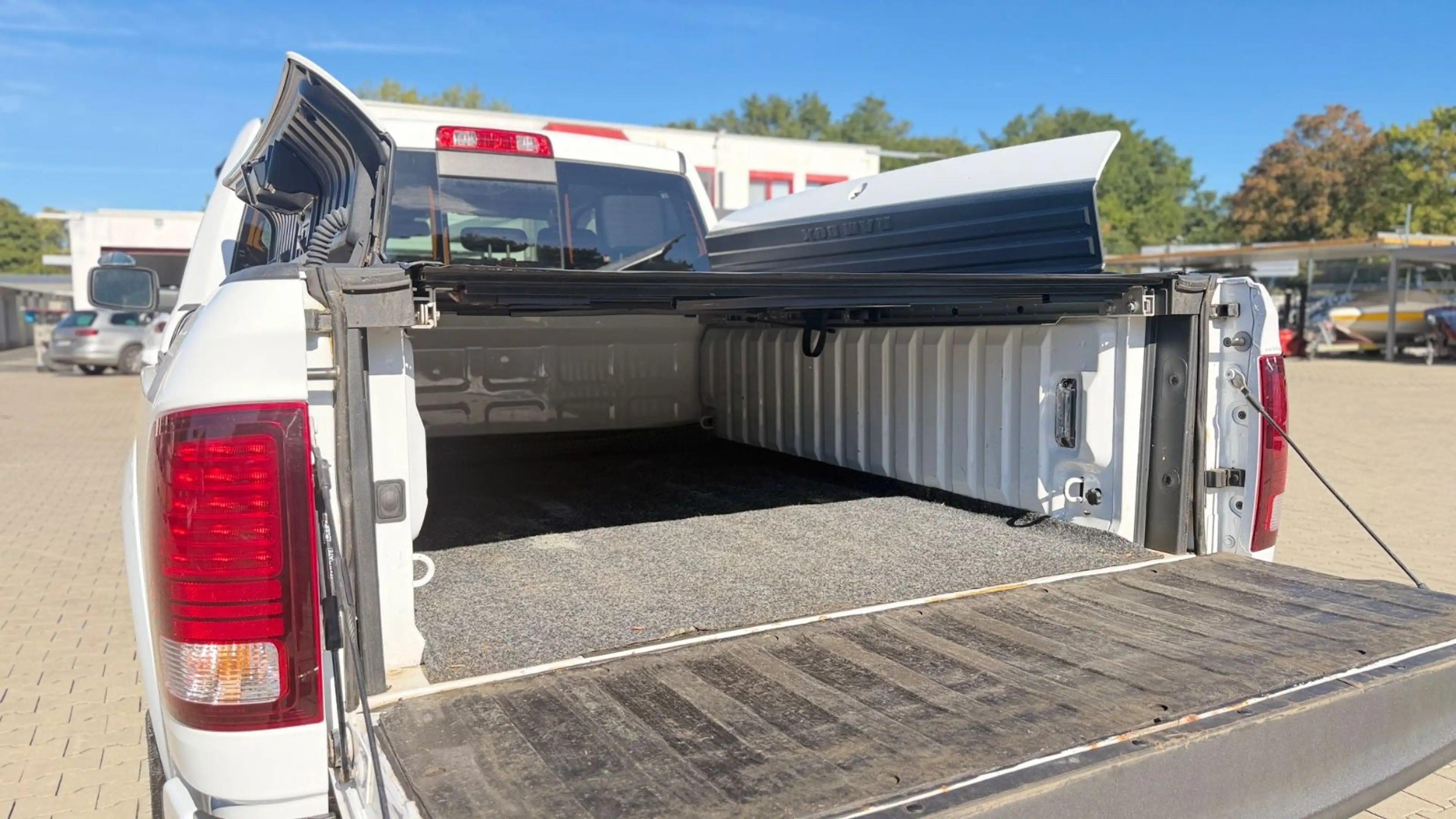 Dodge RAM Larami Sport 5,7 LPG 4x4 Rambox LongB Tausch — photo 13