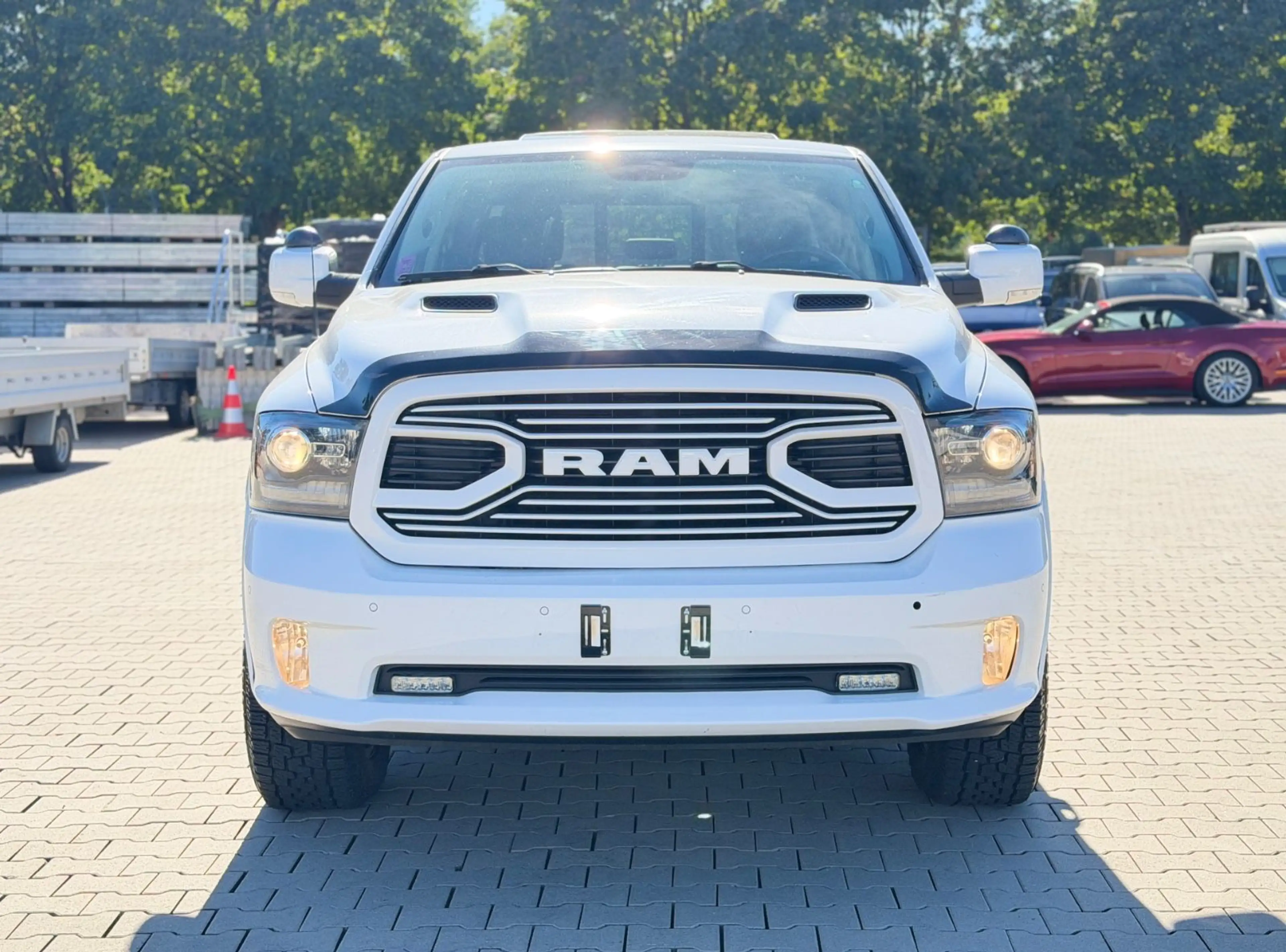 Dodge RAM Larami Sport 5,7 LPG 4x4 Rambox LongB Tausch — photo 3